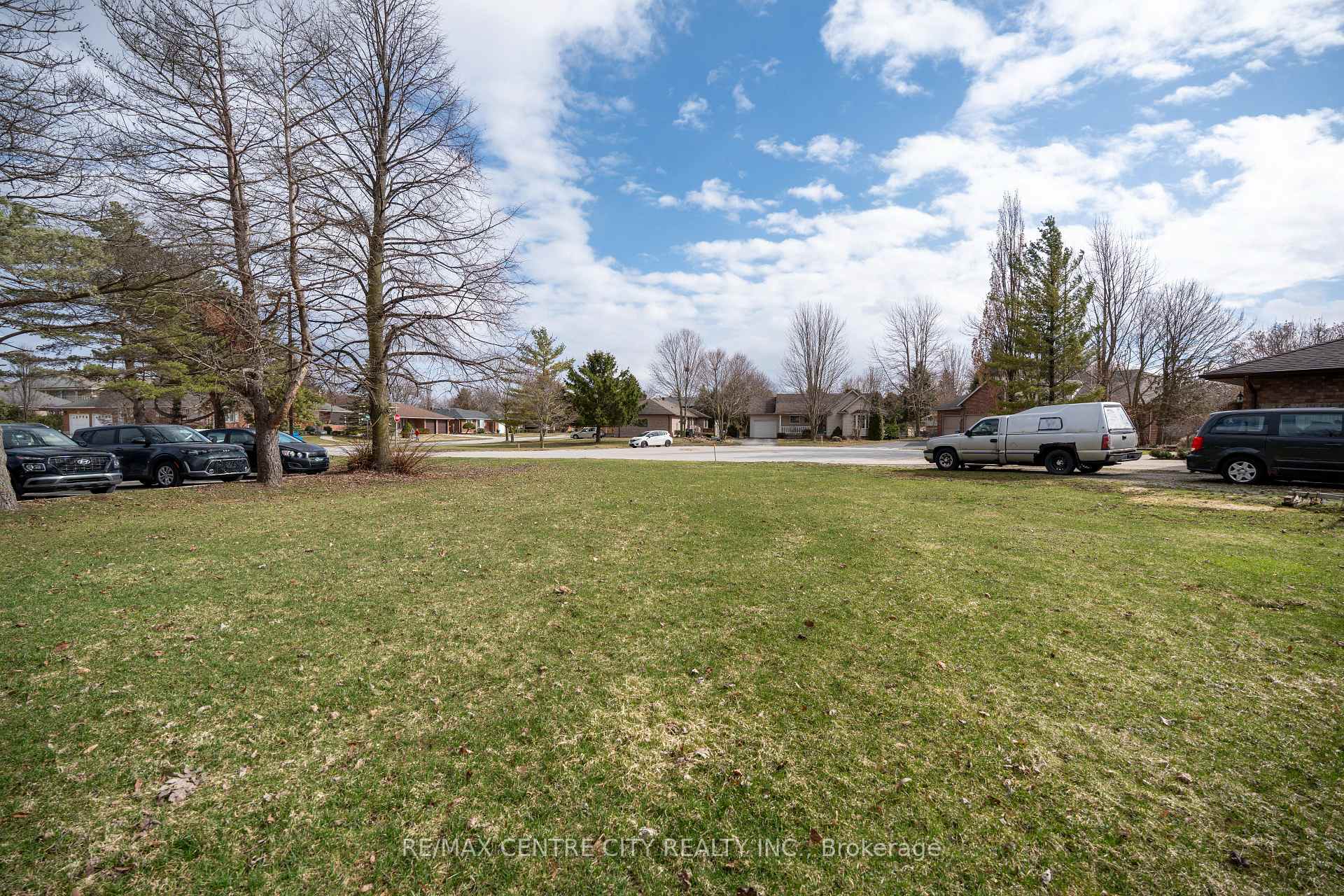Photo 6 of 2 Kennedy Court, Middlesex Centre, Ilderton — HOMEH