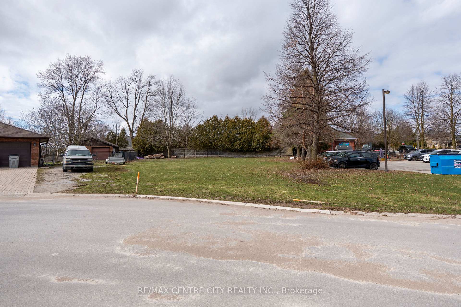 Photo 9 of 2 Kennedy Court, Middlesex Centre, Ilderton — HOMEH