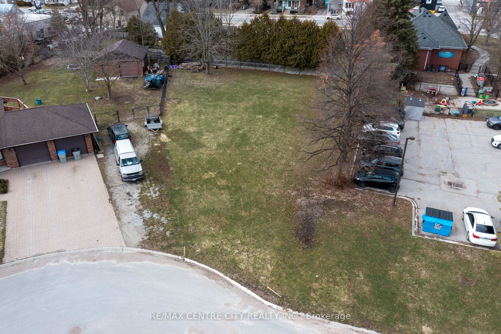 Photo 11 of 2 Kennedy Court, Middlesex Centre, Ilderton — HOMEH