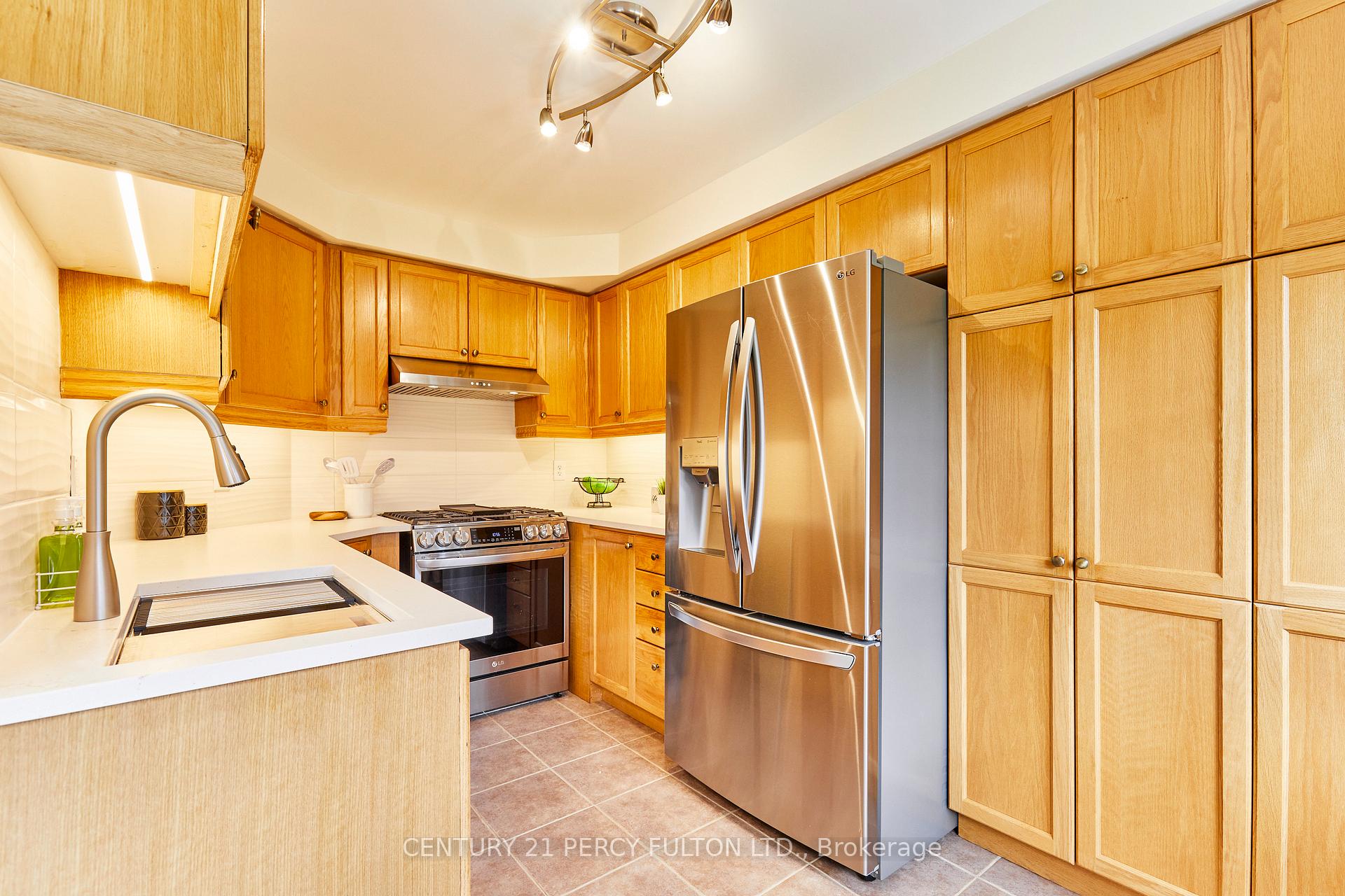 Photo 13 of Unit G7, 7 Gidley Lane, Ajax, Central — HOMEH