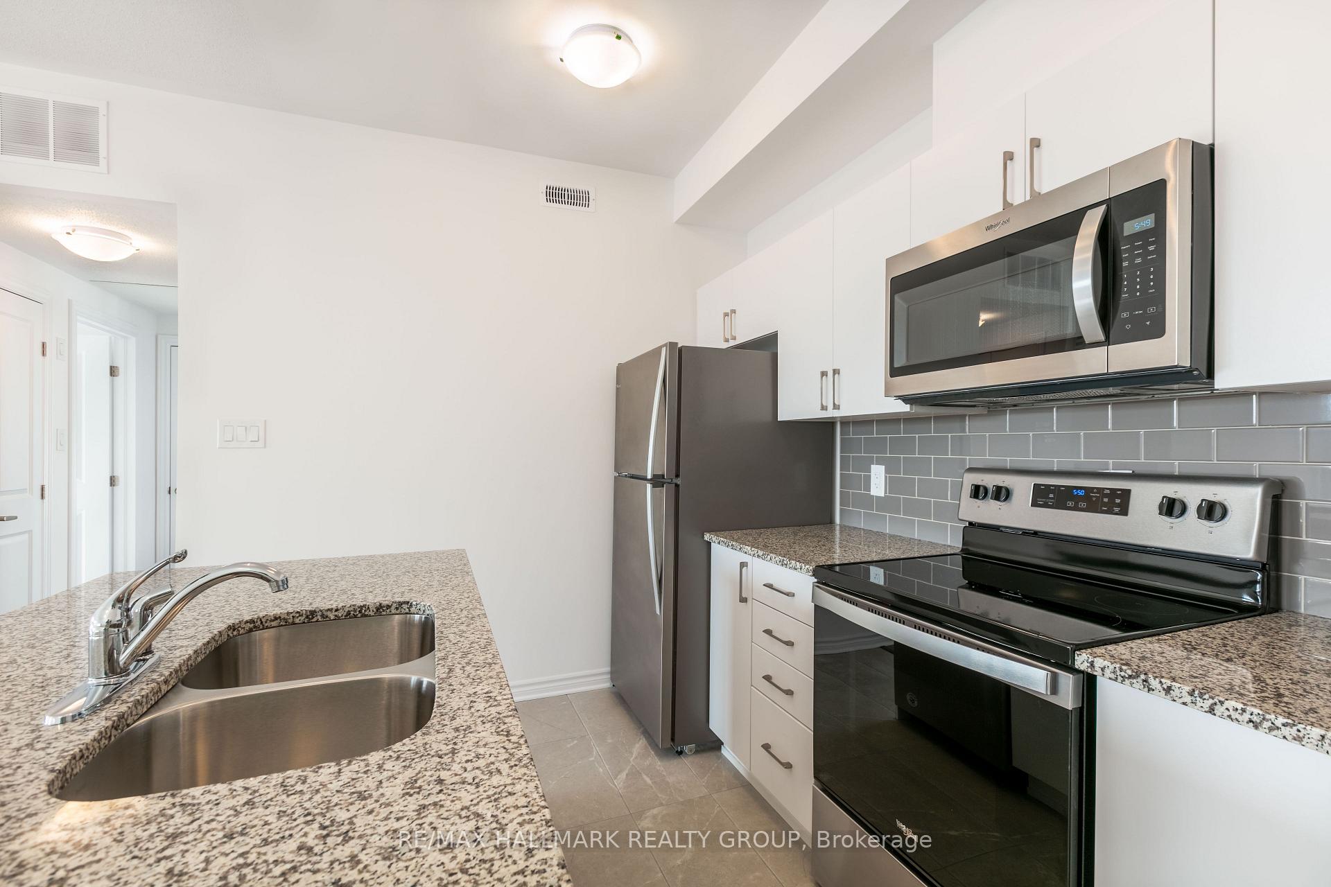 Photo 7 of 60 Jaguar Private, Ottawa, Kanata - Emerald Meadows/Trailwest — HOMEH