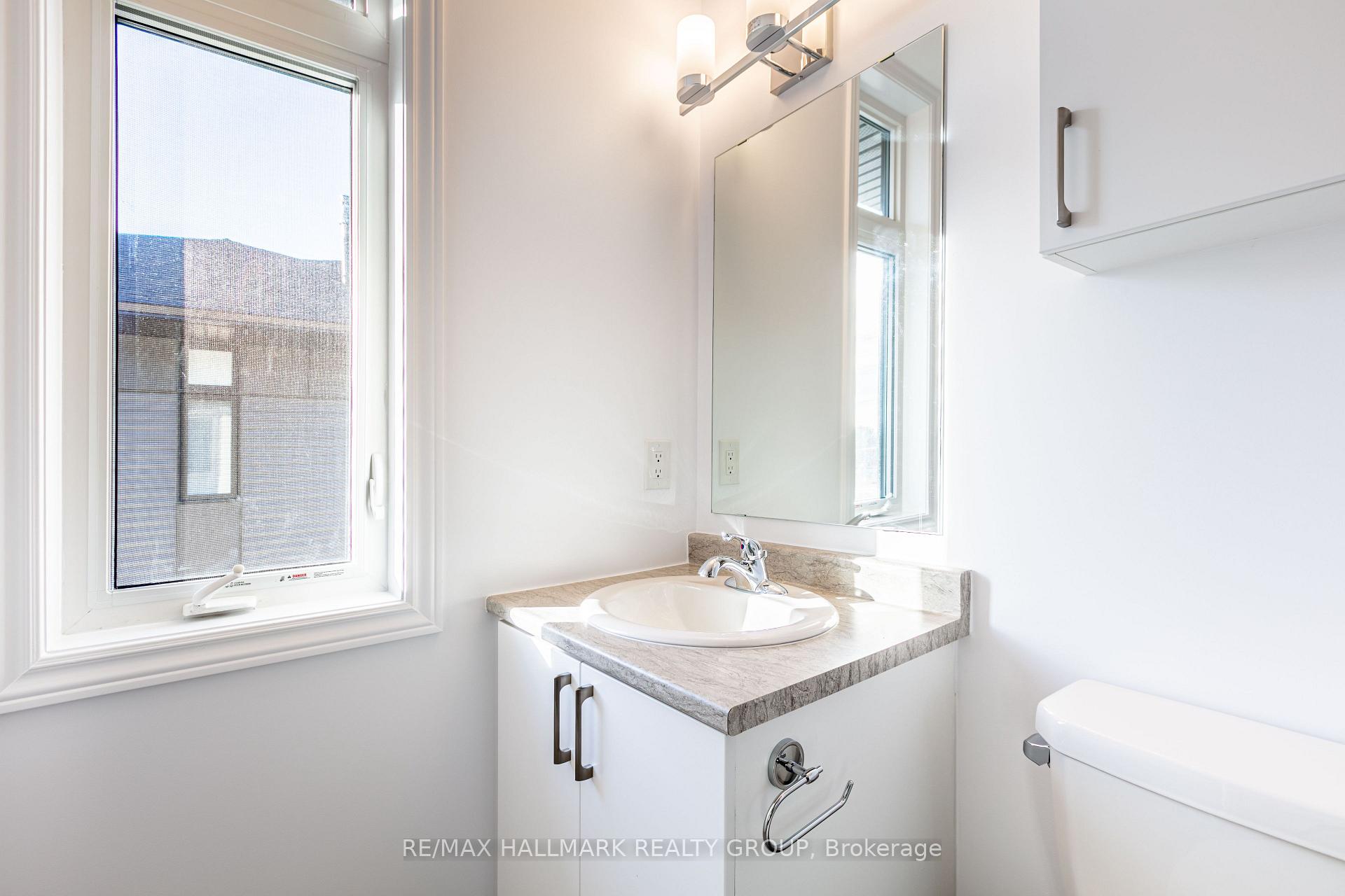 Photo 13 of 60 Jaguar Private, Ottawa, Kanata - Emerald Meadows/Trailwest — HOMEH
