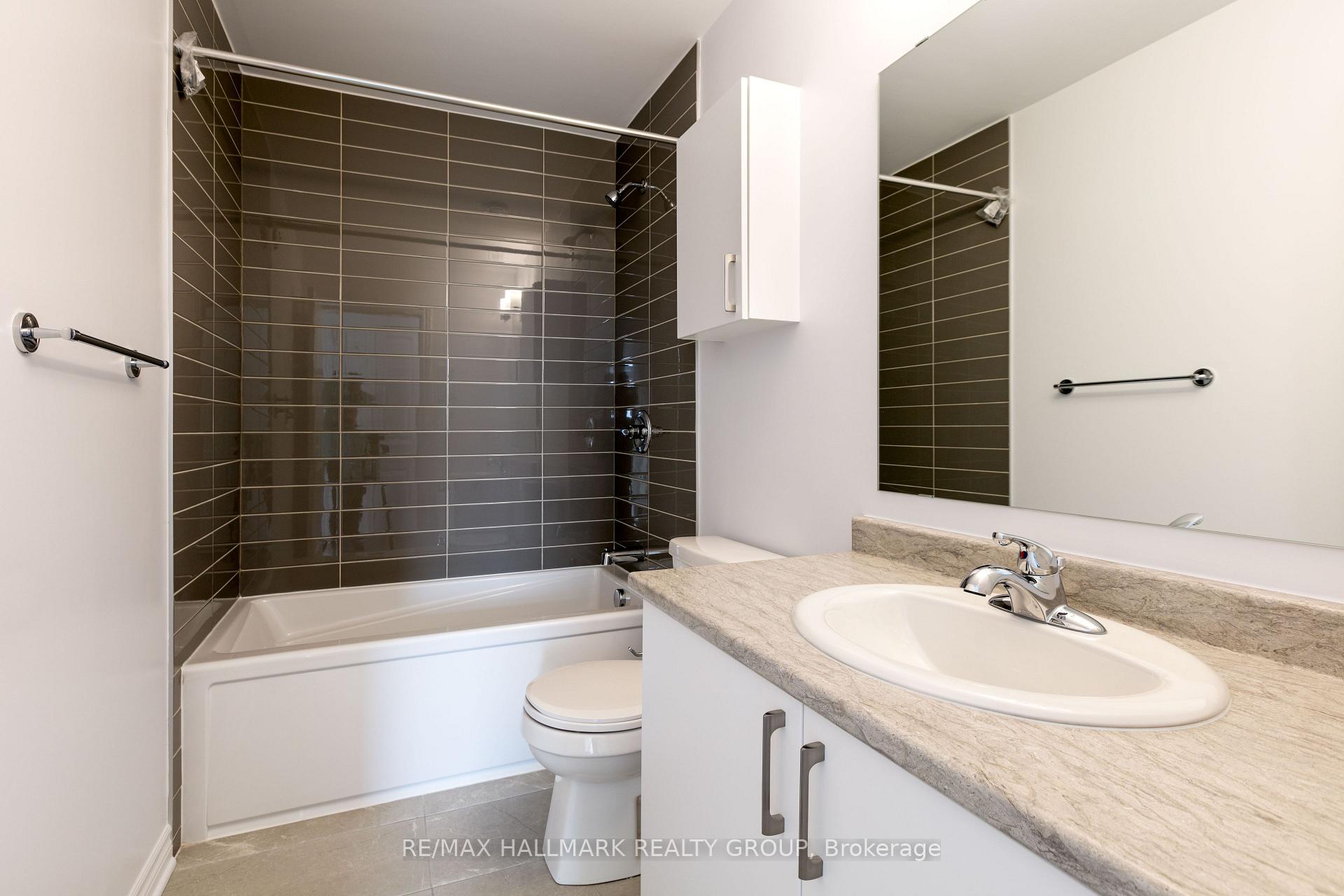 Photo 16 of 60 Jaguar Private, Ottawa, Kanata - Emerald Meadows/Trailwest — HOMEH