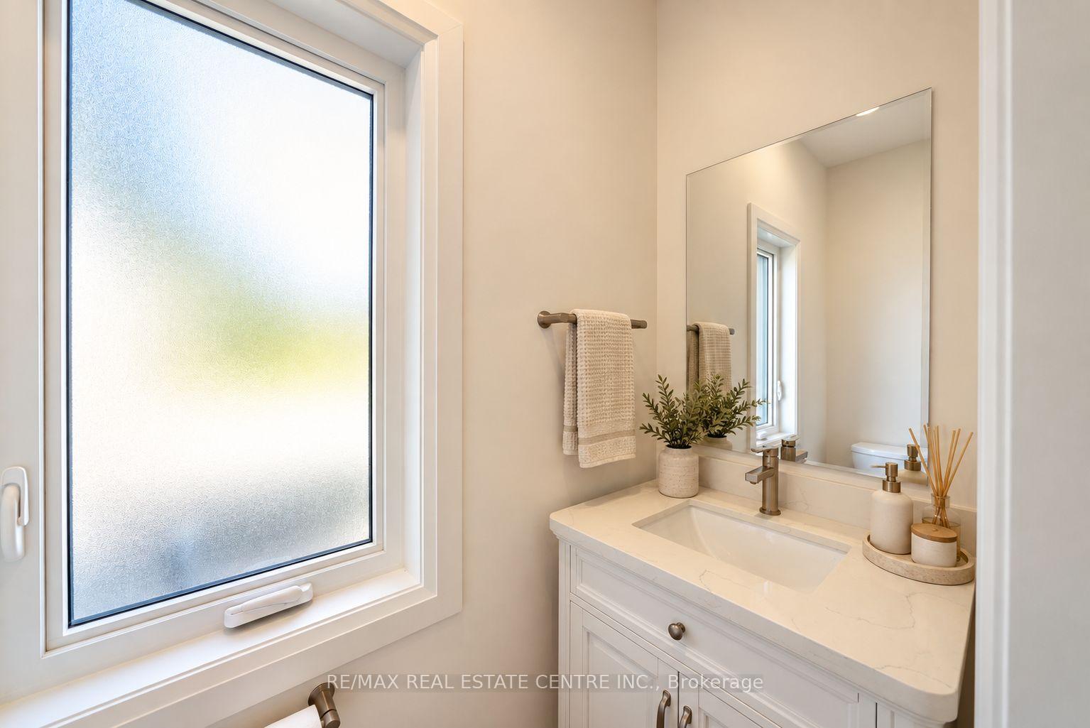 Photo 27 of 289 Centennial Drive, Midland — HOMEH