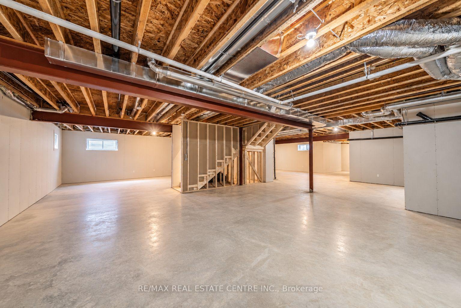 Photo 40 of 289 Centennial Drive, Midland — HOMEH