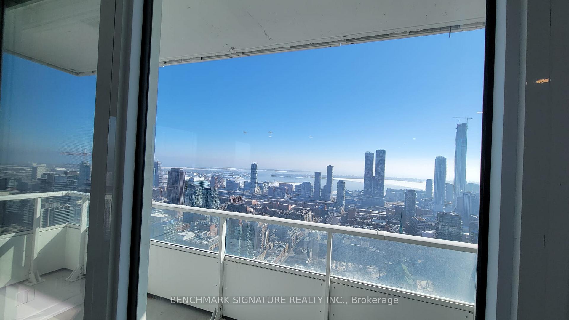 Photo of Unit 5806, 88 Queen Street E