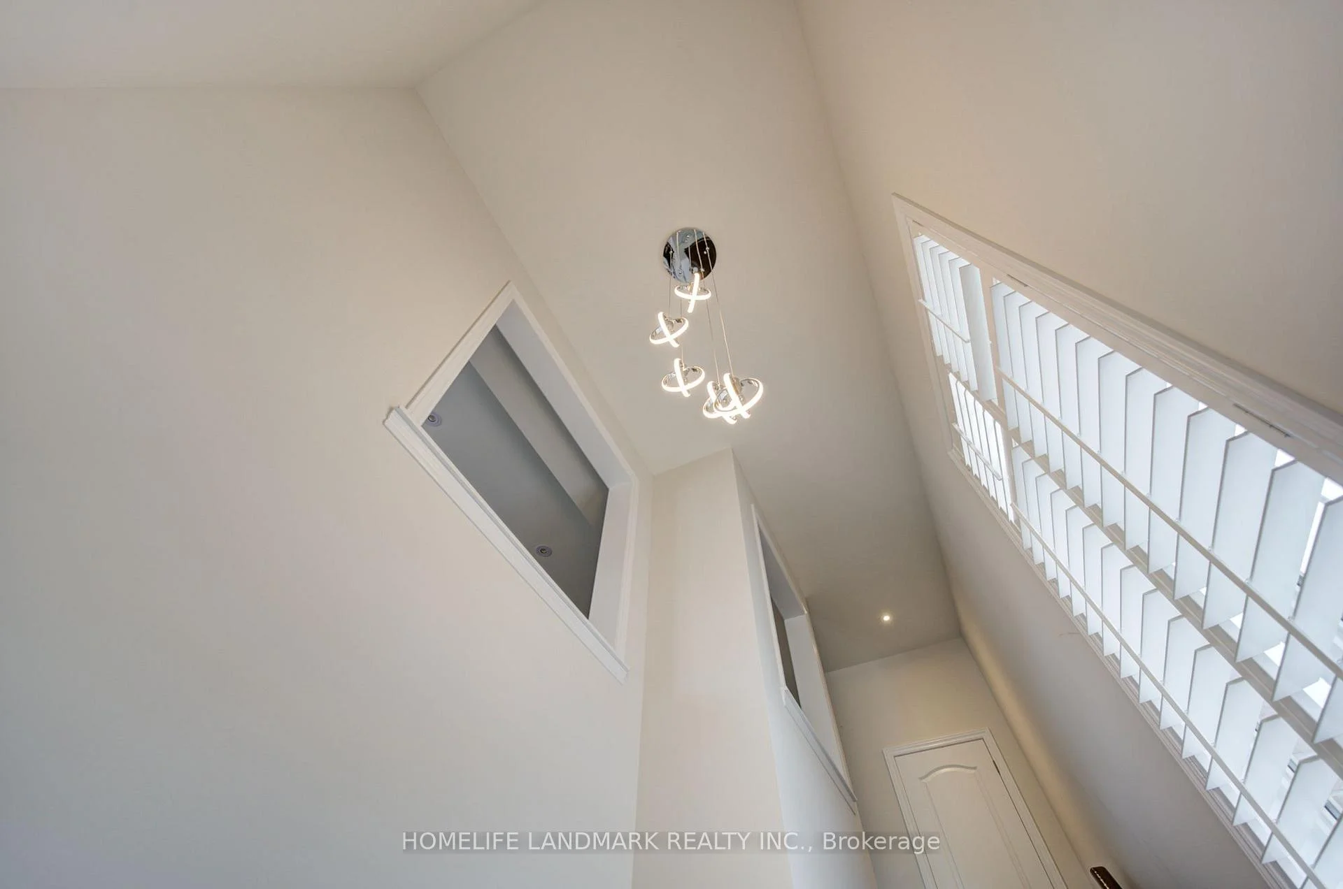 Photo 14 of 17 Etherington Way, Markham, Victoria Square — HOMEH