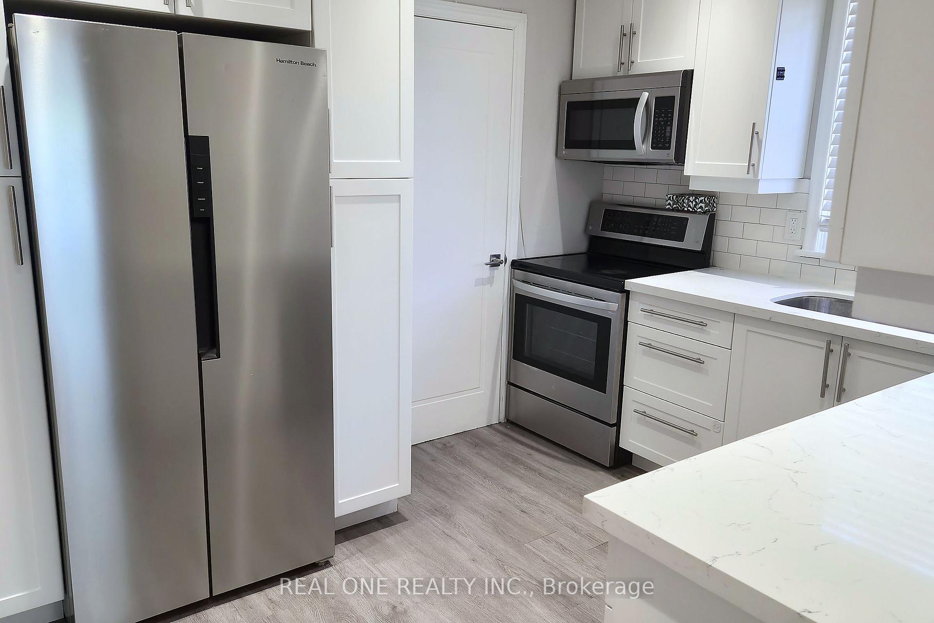 Photo of Unit Main Level, 15 Castille Avenue