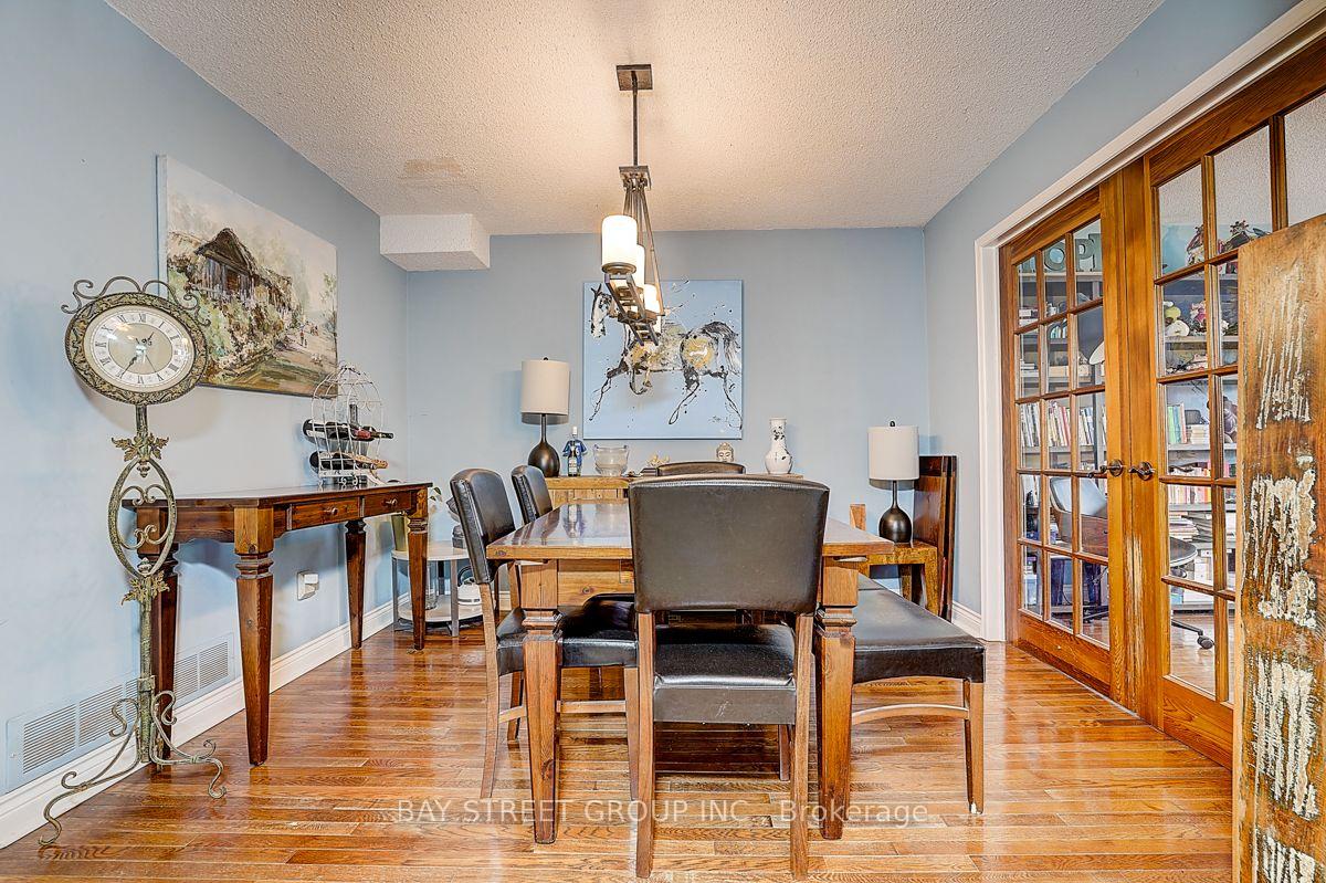 Photo 8 of 304 Charlton Avenue, Vaughan, Brownridge — HOMEH
