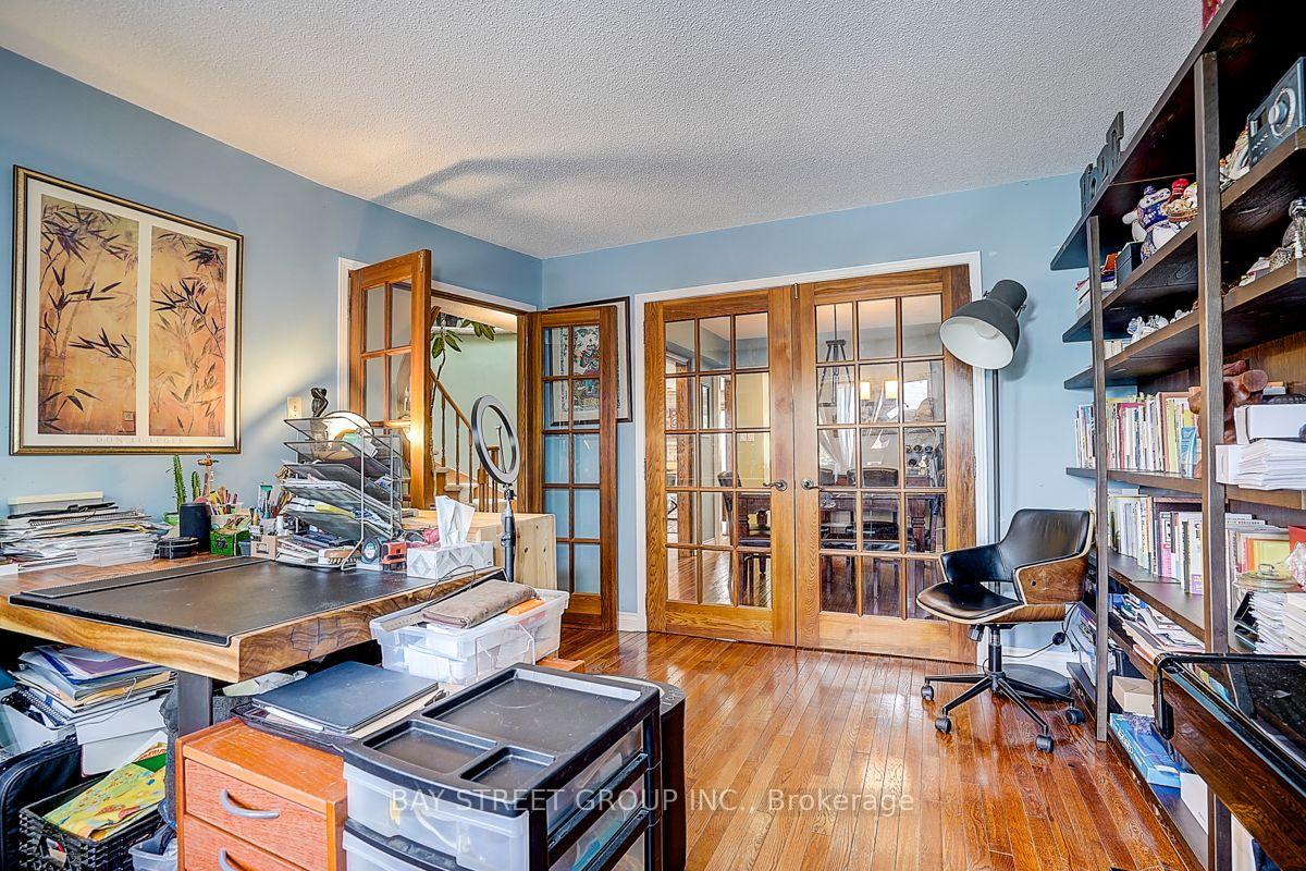 Photo 11 of 304 Charlton Avenue, Vaughan, Brownridge — HOMEH
