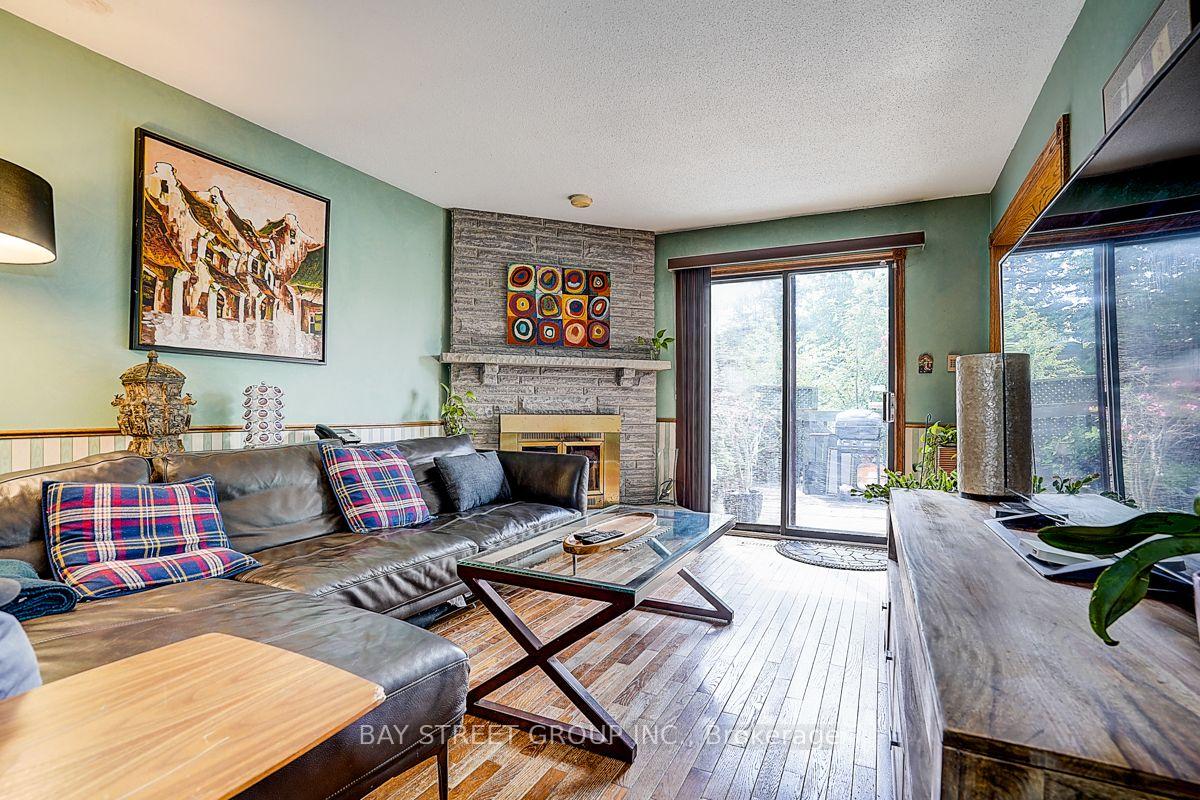 Photo 14 of 304 Charlton Avenue, Vaughan, Brownridge — HOMEH