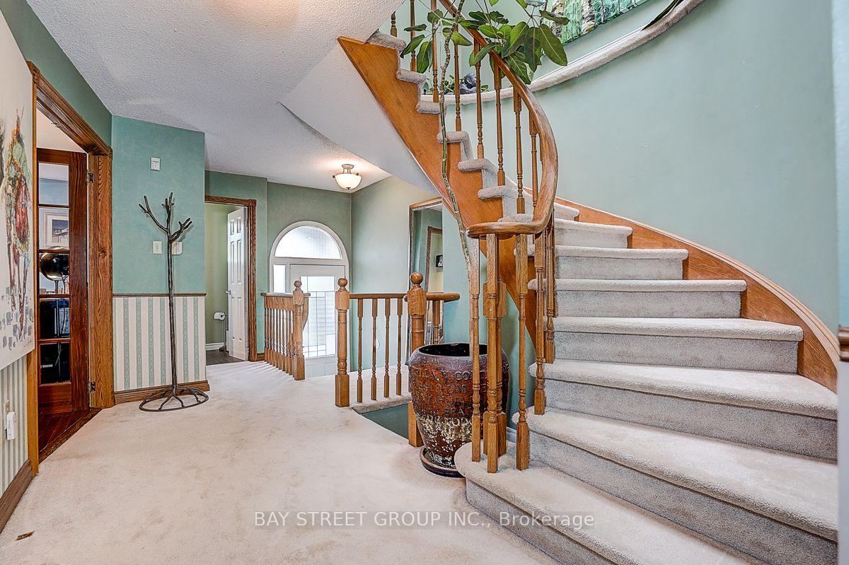 Photo 15 of 304 Charlton Avenue, Vaughan, Brownridge — HOMEH