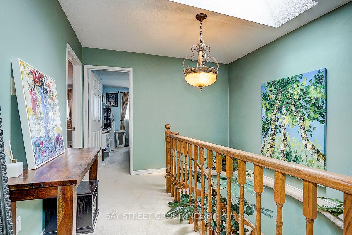 Photo 19 of 304 Charlton Avenue, Vaughan, Brownridge — HOMEH