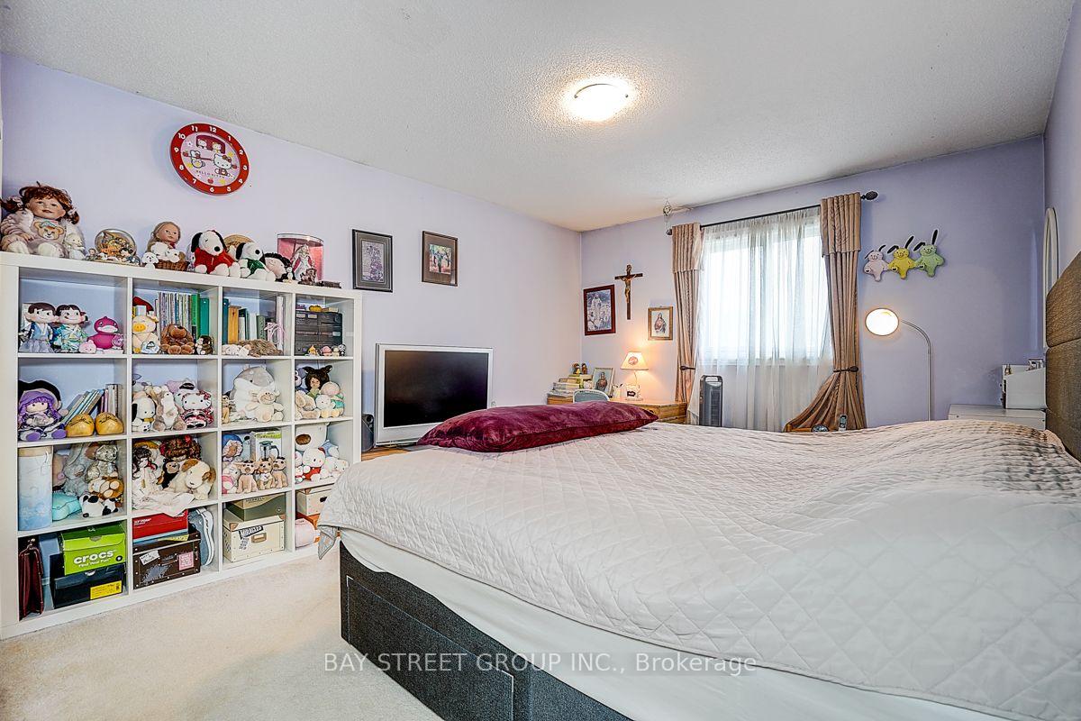 Photo 23 of 304 Charlton Avenue, Vaughan, Brownridge — HOMEH