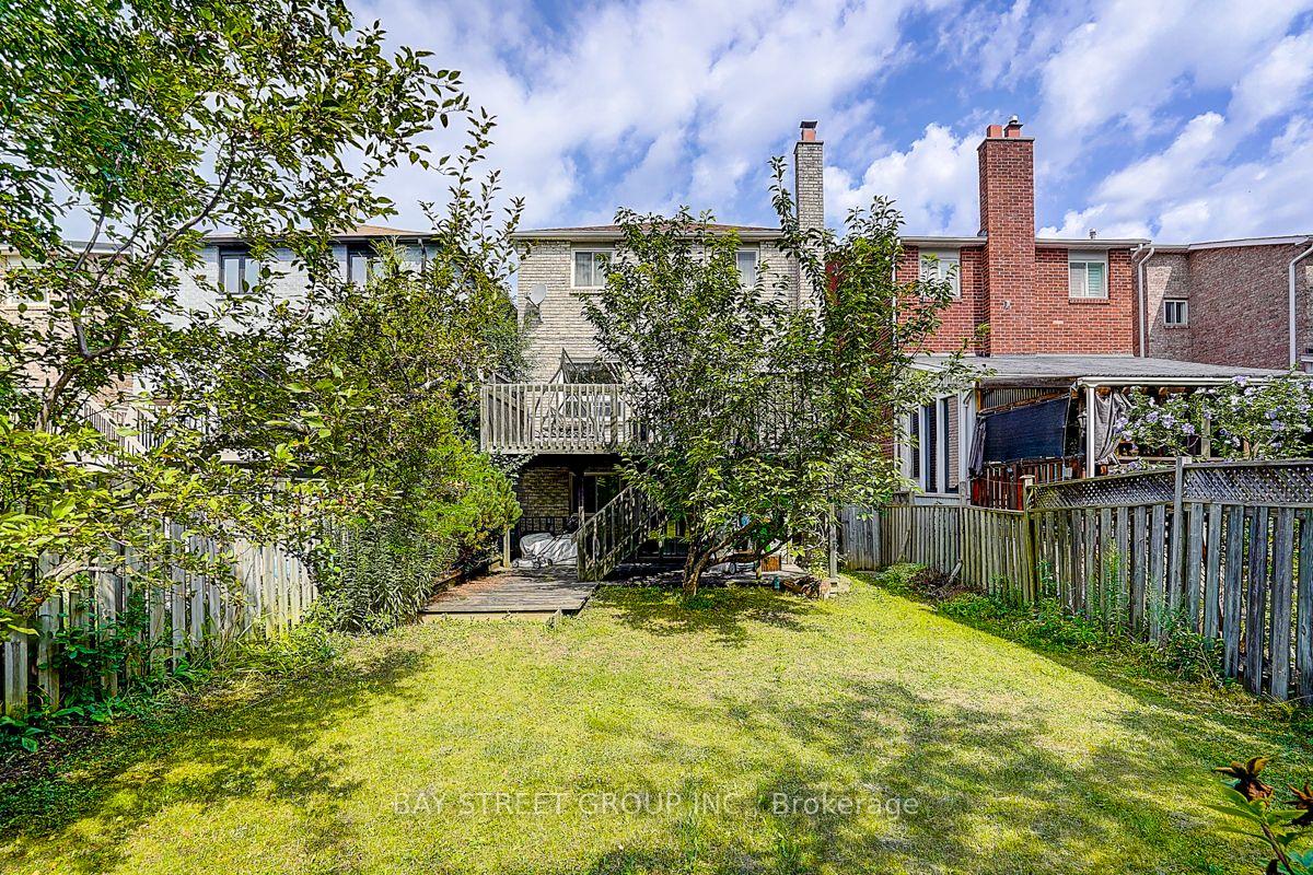 Photo 32 of 304 Charlton Avenue, Vaughan, Brownridge — HOMEH