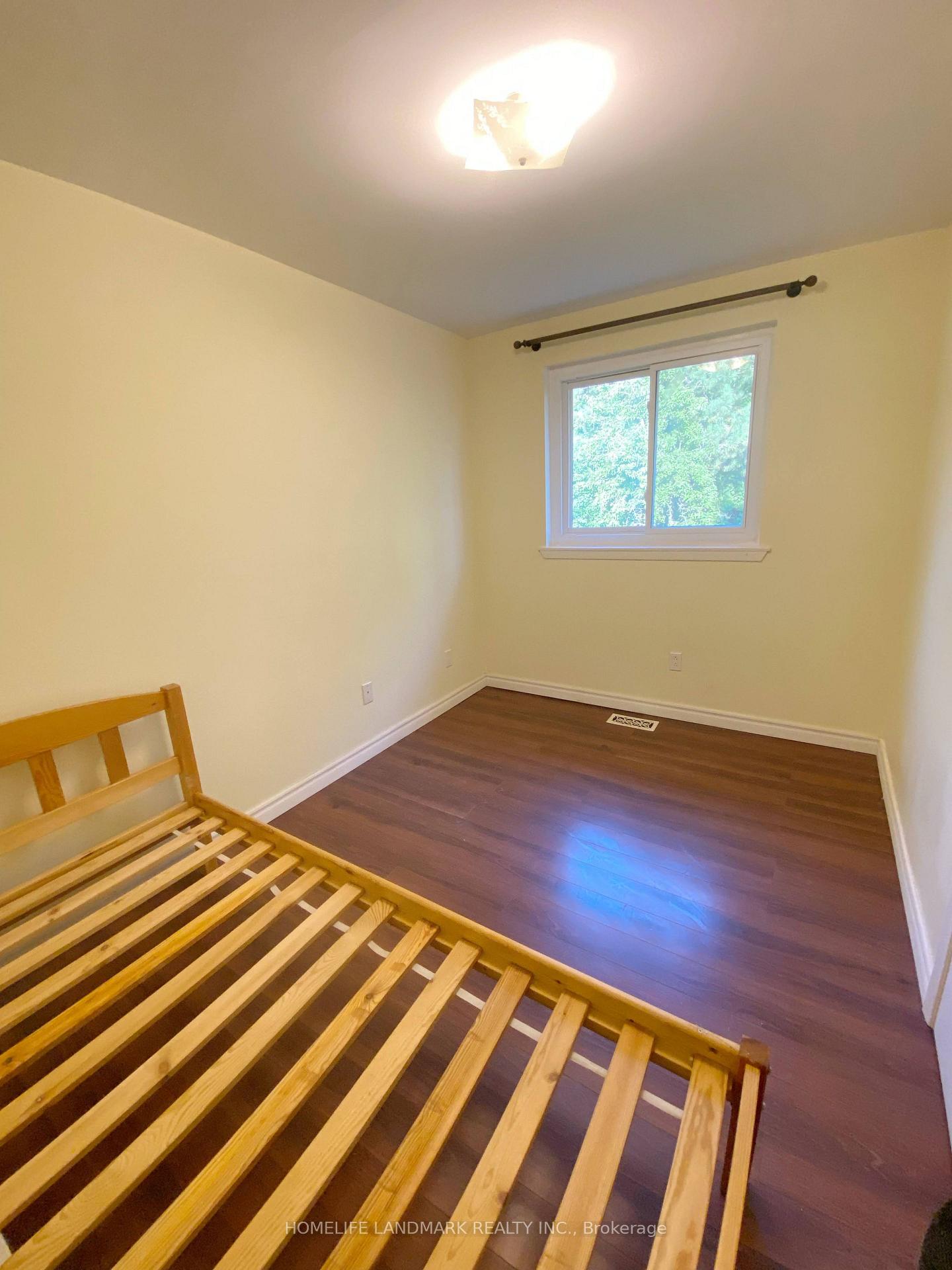Photo 8 of 12 Lehar Crescent, North York, Hillcrest Village — HOMEH