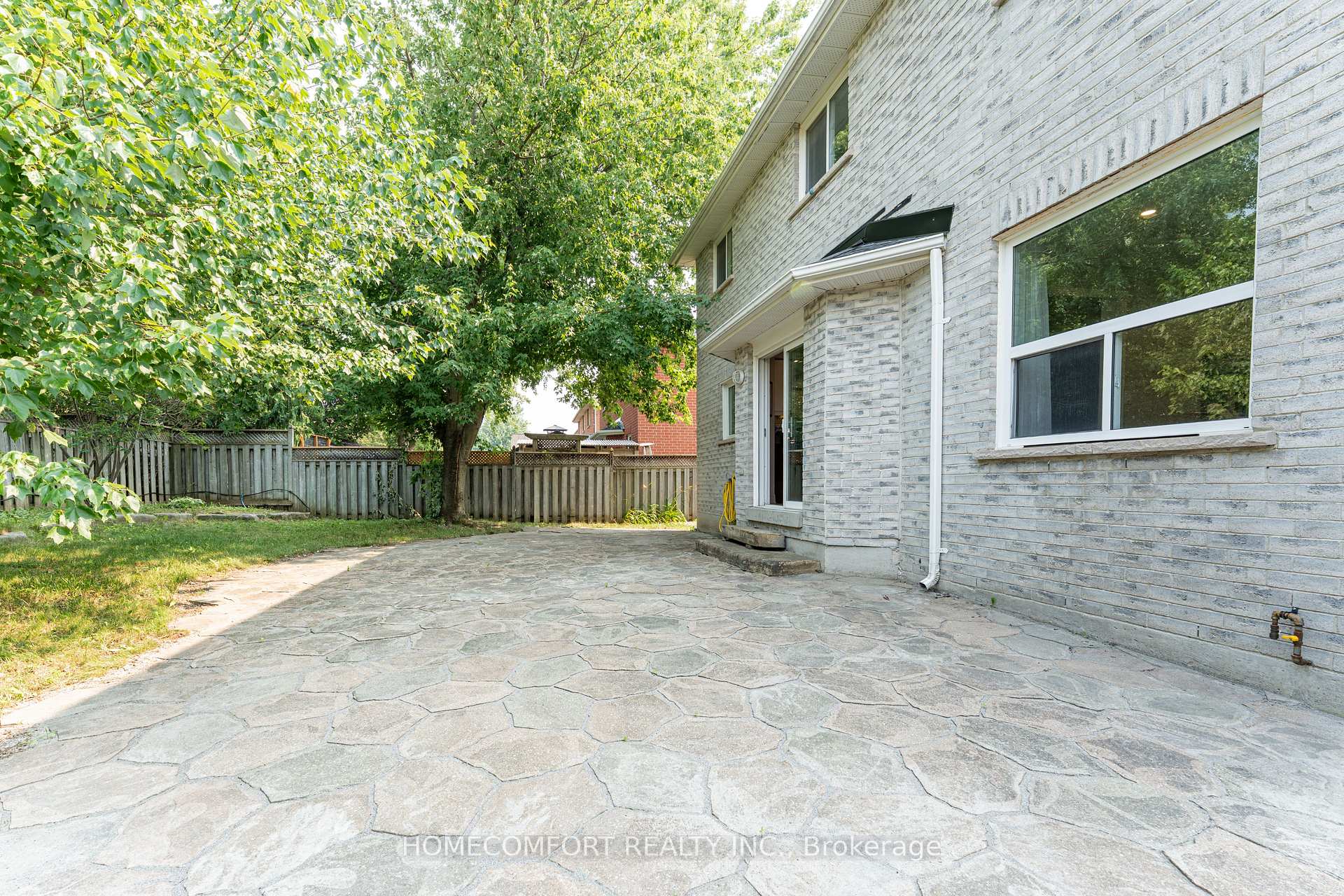 Photo 35 of 68 Grace Crescent, Barrie, Painswick South — HOMEH