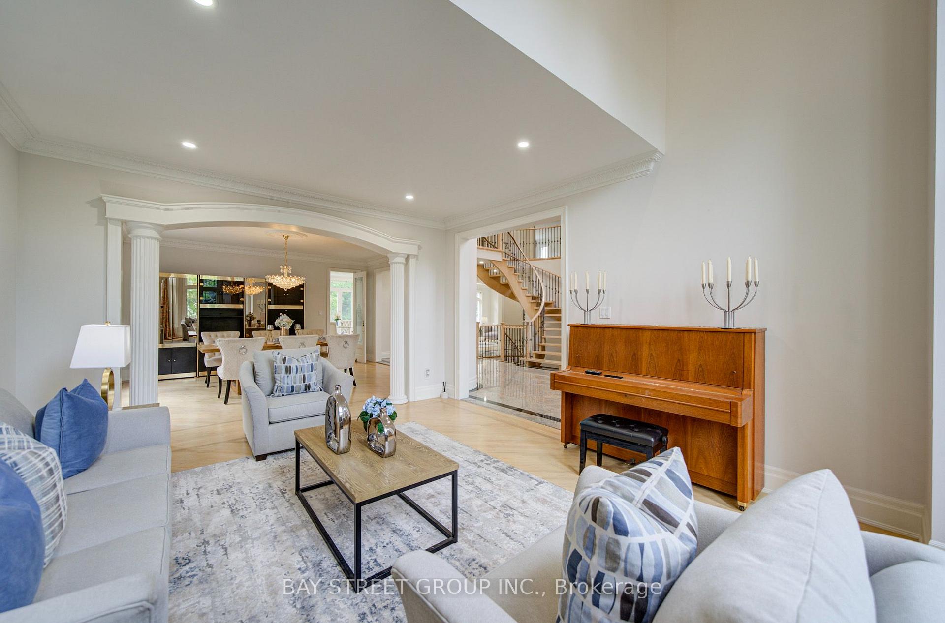 Photo 9 of 58 Bowan Court, North York, Bayview Woods-Steeles — HOMEH