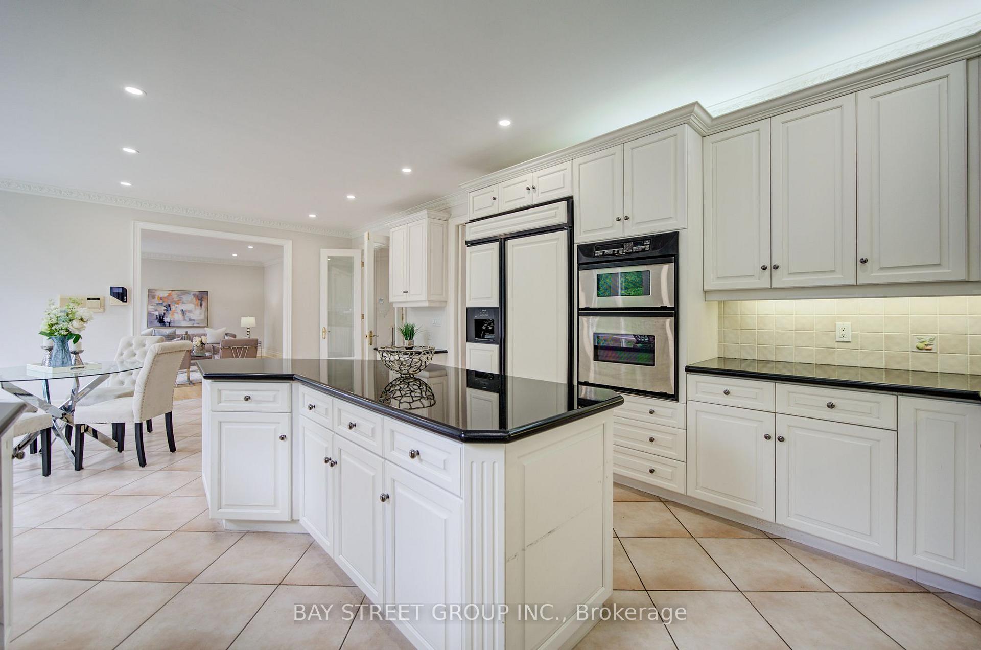 Photo 13 of 58 Bowan Court, North York, Bayview Woods-Steeles — HOMEH
