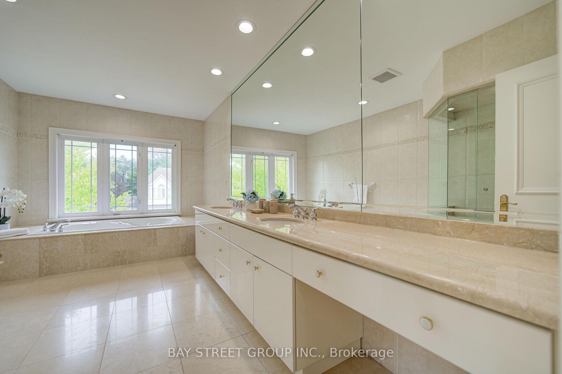Photo 28 of 58 Bowan Court, North York, Bayview Woods-Steeles — HOMEH