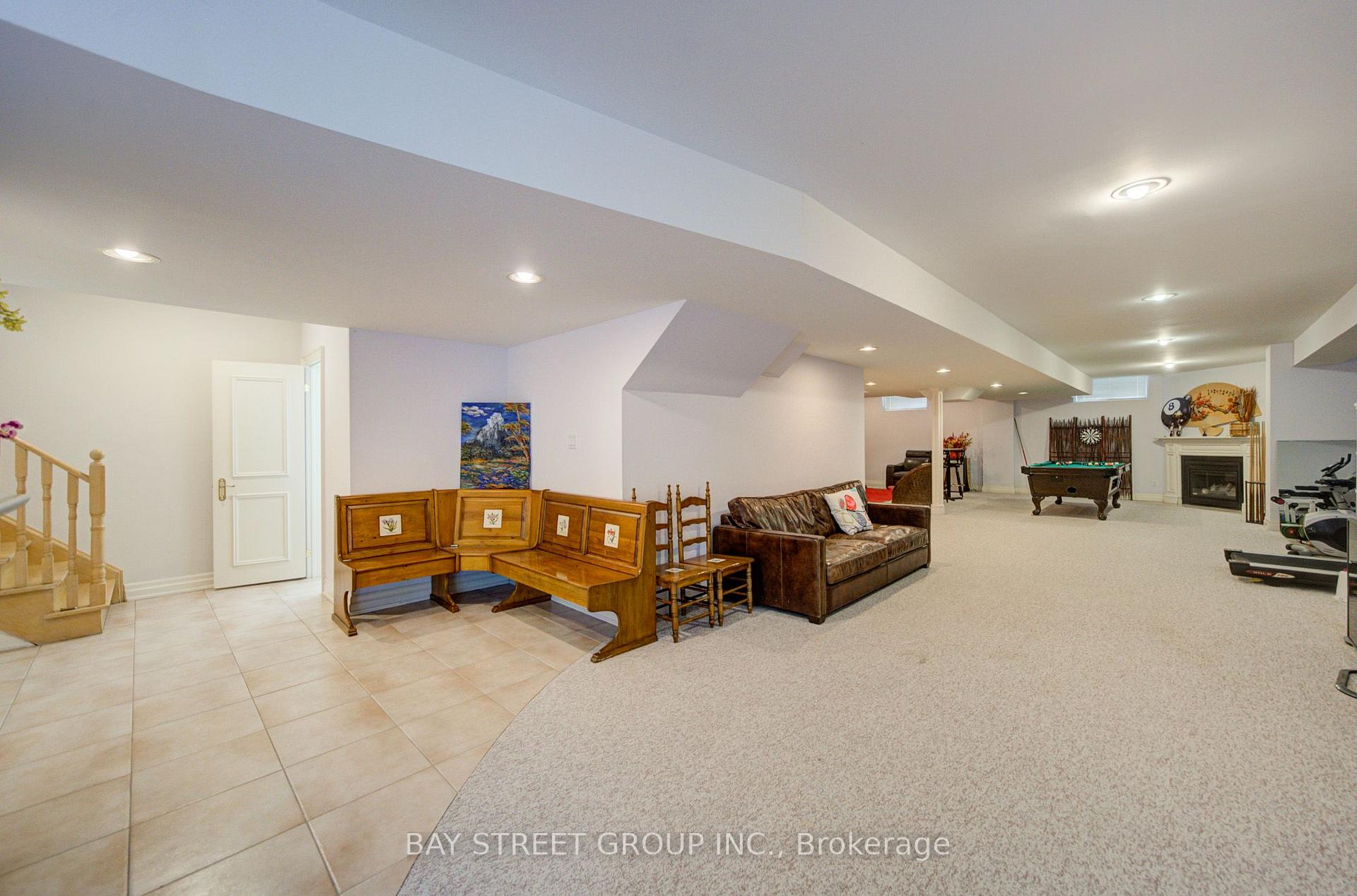 Photo 39 of 58 Bowan Court, North York, Bayview Woods-Steeles — HOMEH