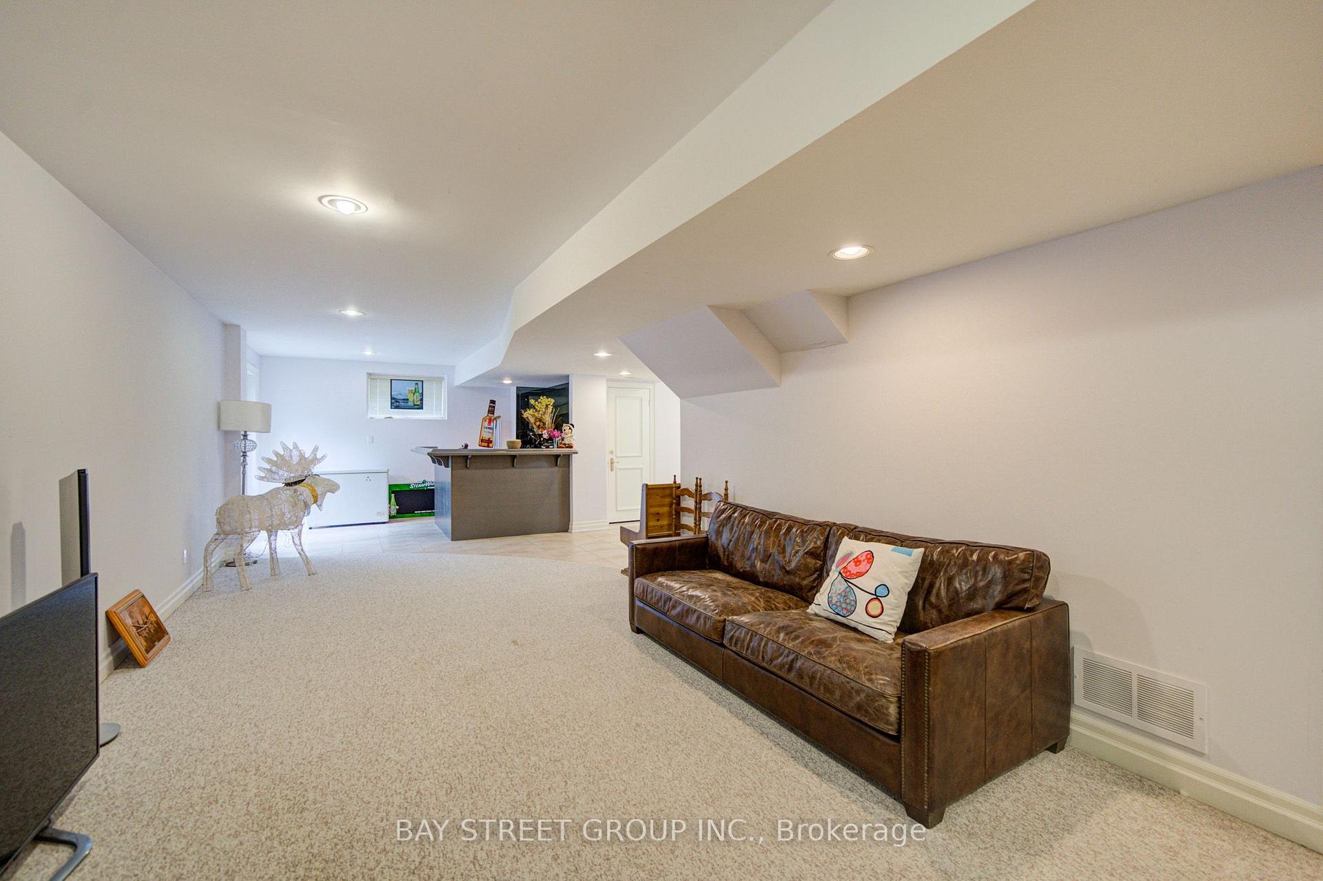 Photo 40 of 58 Bowan Court, North York, Bayview Woods-Steeles — HOMEH