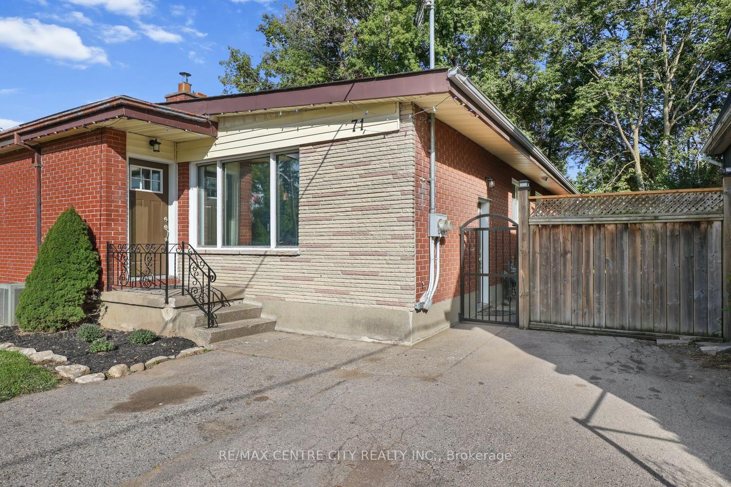 Photo 2 of 71 Cavendish Crescent, London, North N — HOMEH