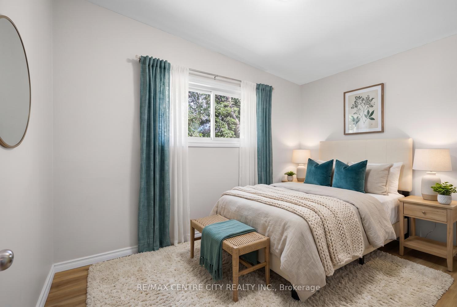 Photo 23 of 71 Cavendish Crescent, London, North N — HOMEH