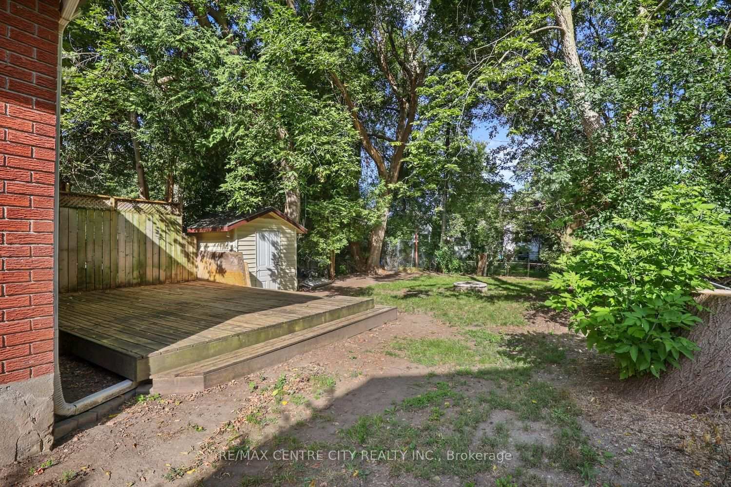 Photo 45 of 71 Cavendish Crescent, London, North N — HOMEH