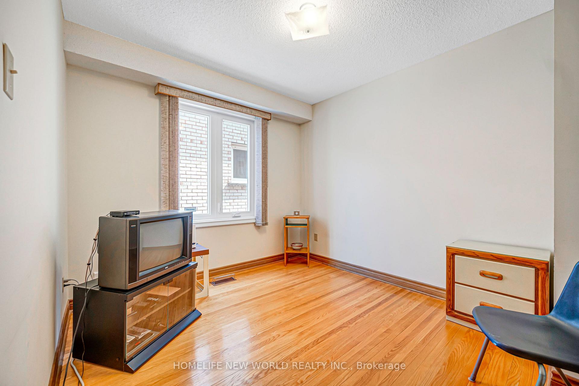 Photo 17 of 36 Purcell Square, Scarborough, Steeles — HOMEH