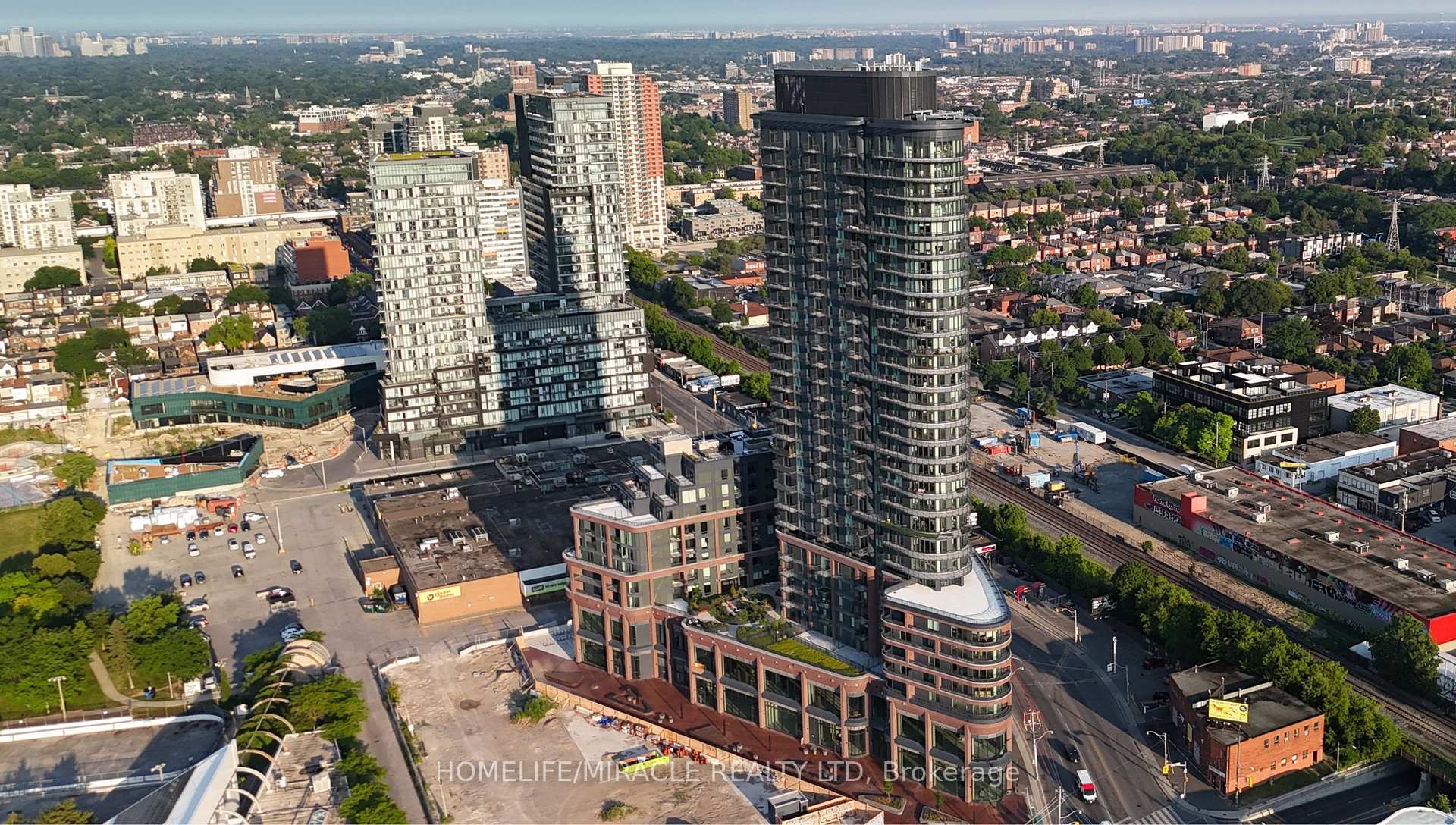 Front of Unit 2309, 1185 Dupont Street
