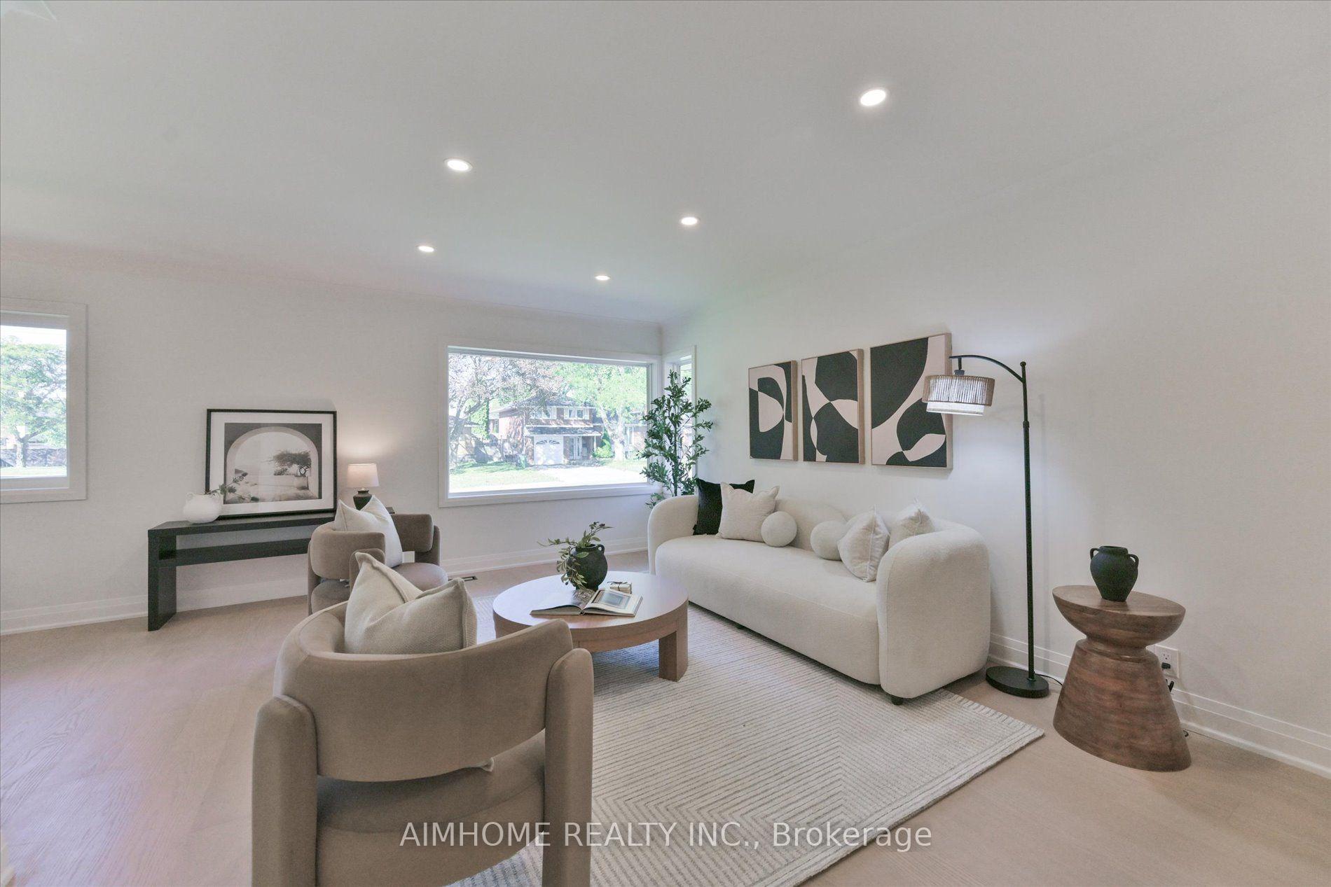 Photo 7 of 121 Wyndcliff Crescent, North York, Victoria Village — HOMEH