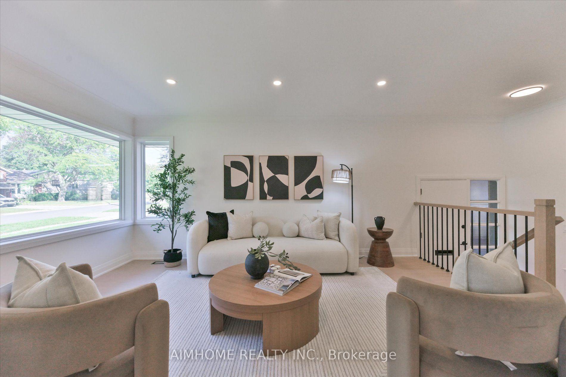 Photo 9 of 121 Wyndcliff Crescent, North York, Victoria Village — HOMEH