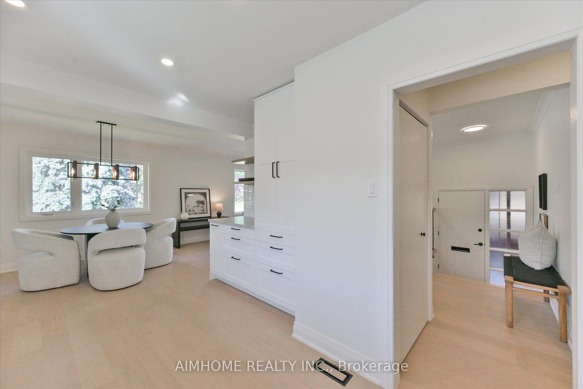 Photo 14 of 121 Wyndcliff Crescent, North York, Victoria Village — HOMEH