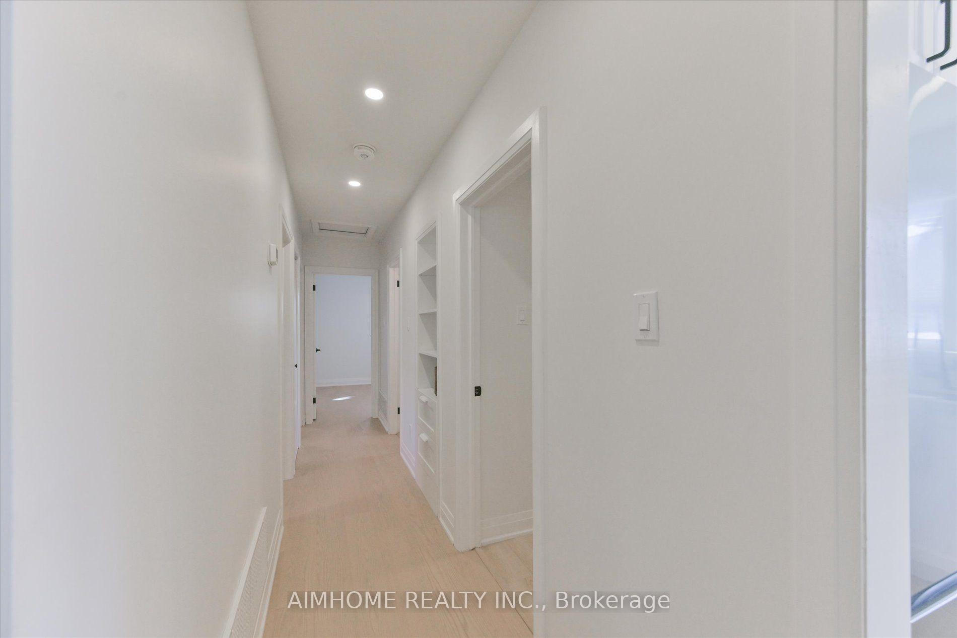 Photo 16 of 121 Wyndcliff Crescent, North York, Victoria Village — HOMEH