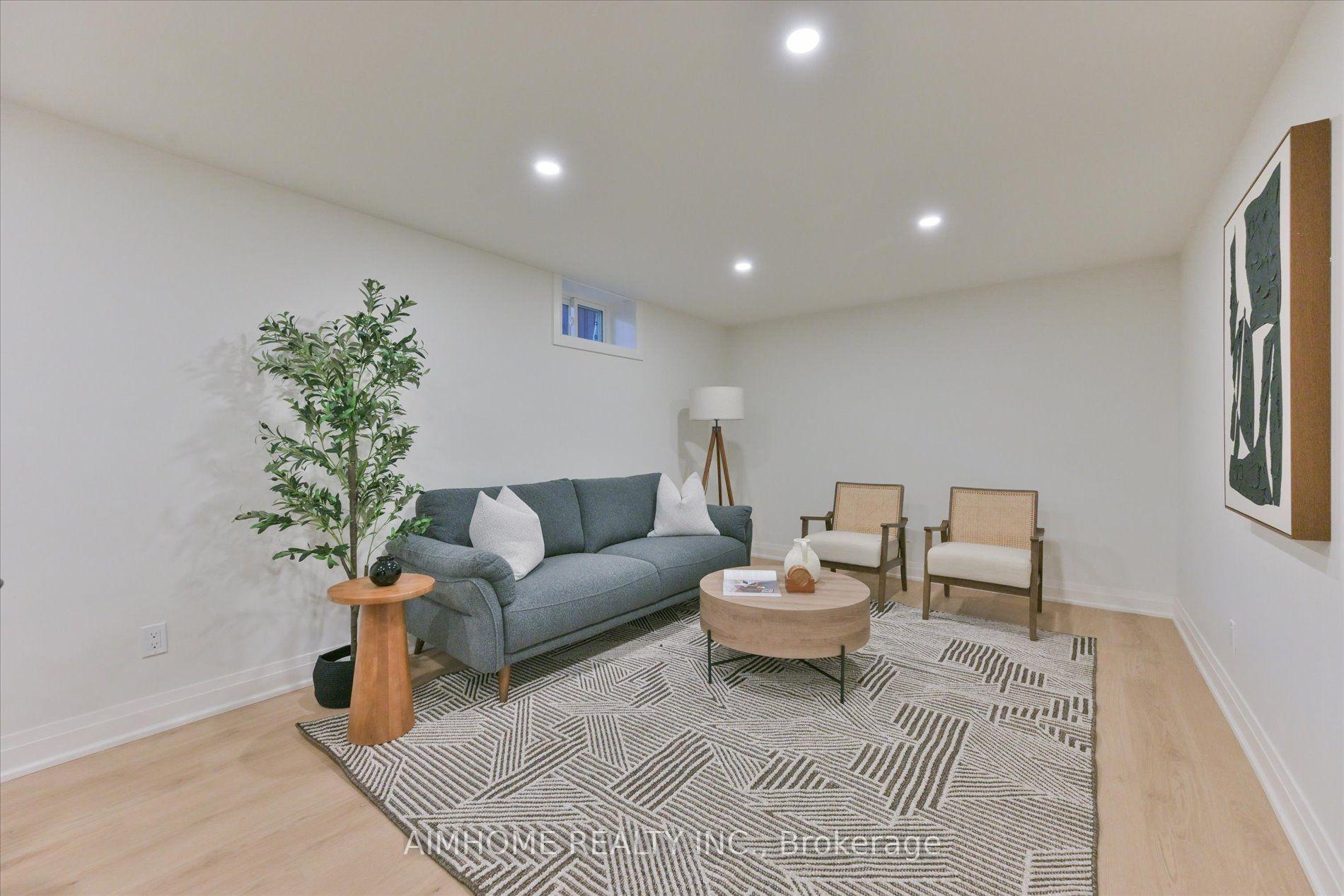 Photo 26 of 121 Wyndcliff Crescent, North York, Victoria Village — HOMEH