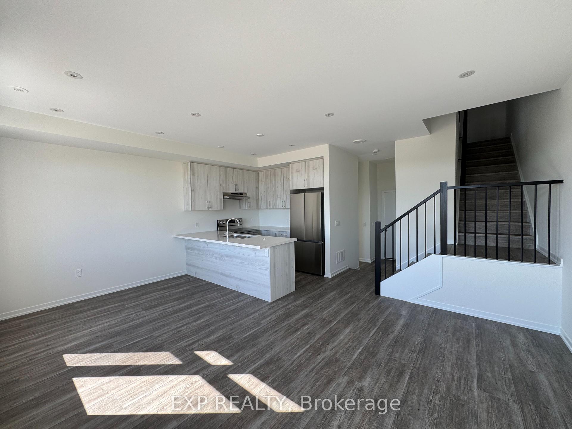 Photo 6 of 1472 19th Avenue, Richmond Hill, Rural Richmond Hill — HOMEH