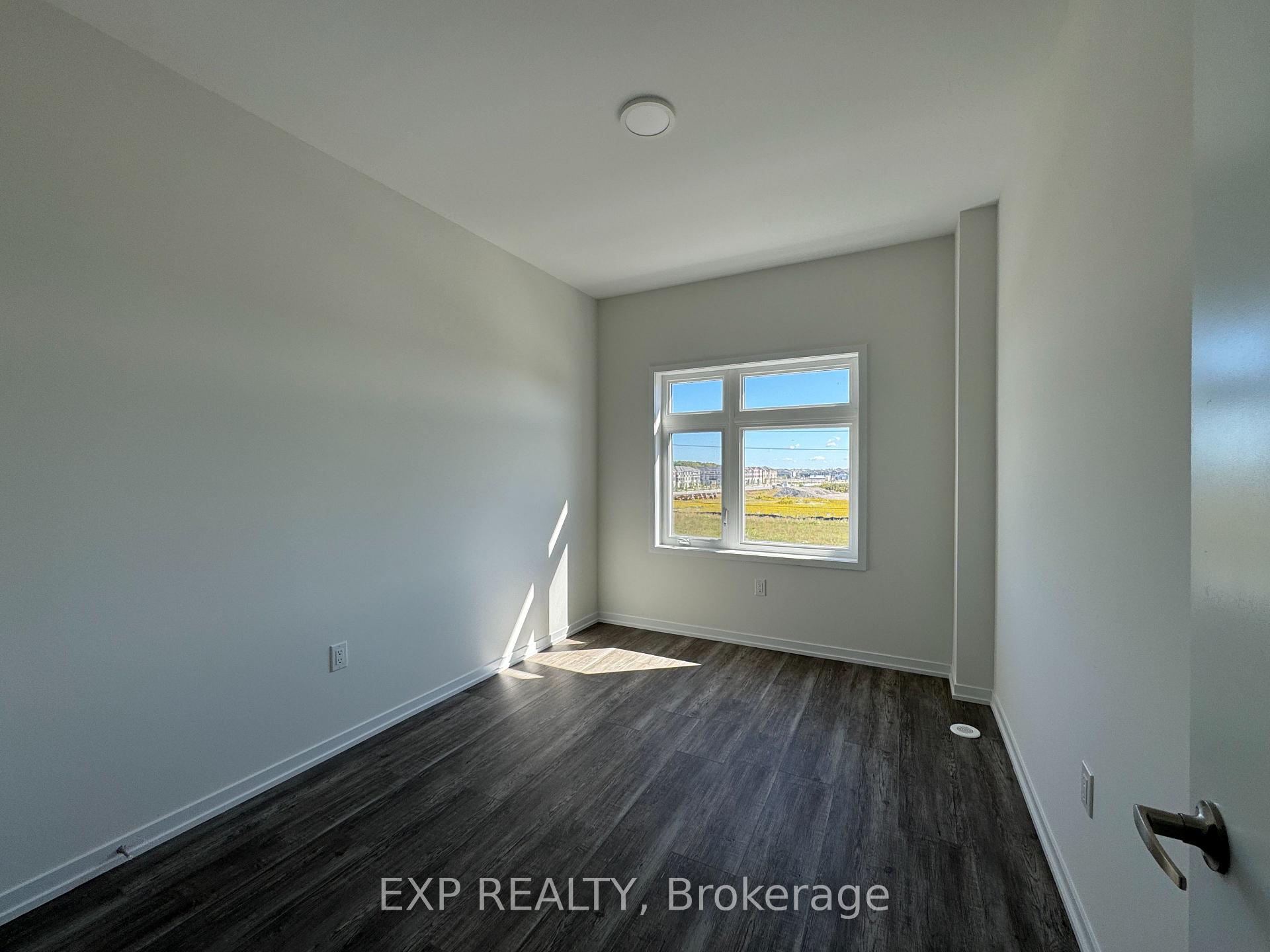 Photo 12 of 1472 19th Avenue, Richmond Hill, Rural Richmond Hill — HOMEH