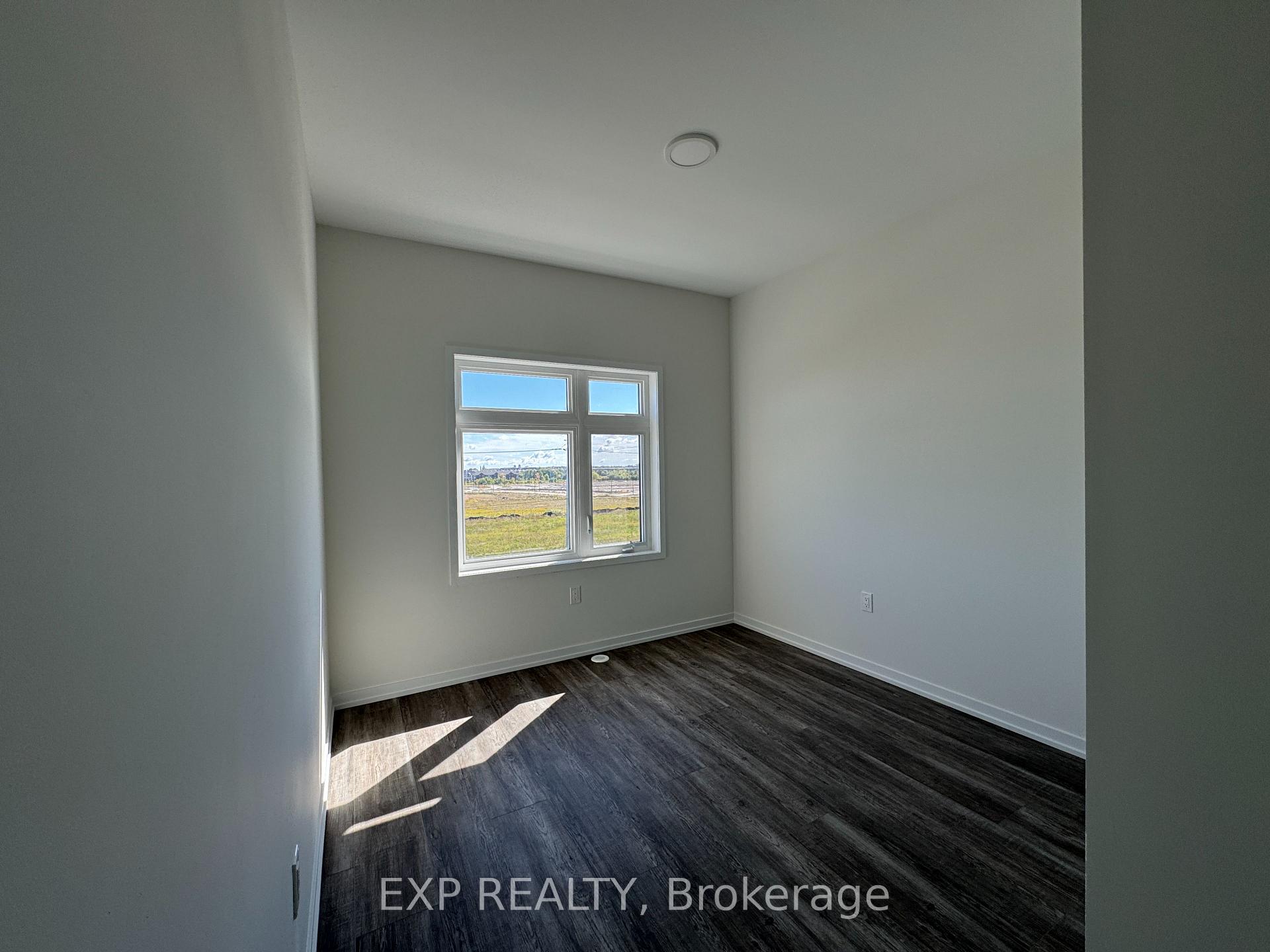 Photo 13 of 1472 19th Avenue, Richmond Hill, Rural Richmond Hill — HOMEH