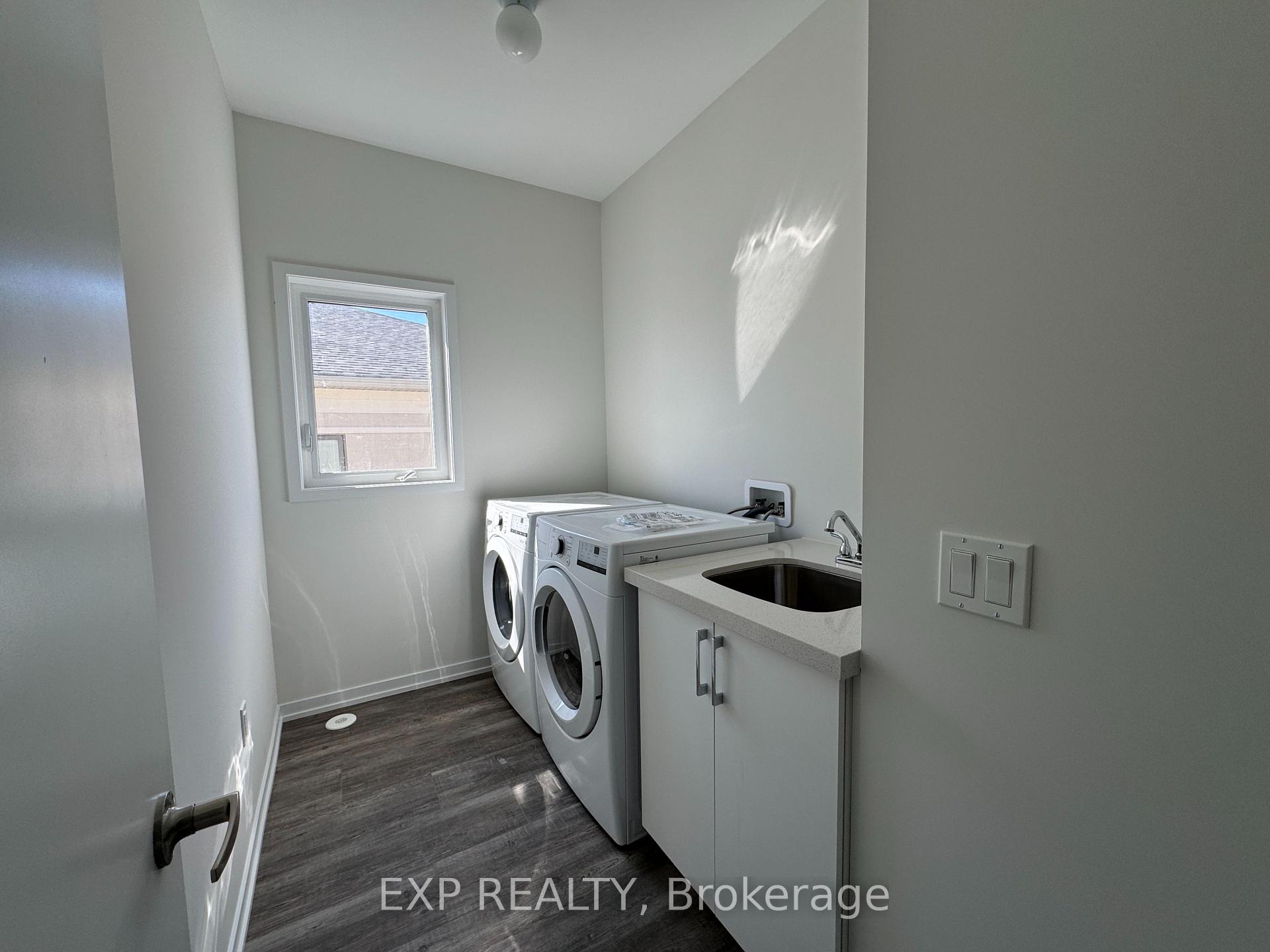 Photo 14 of 1472 19th Avenue, Richmond Hill, Rural Richmond Hill — HOMEH