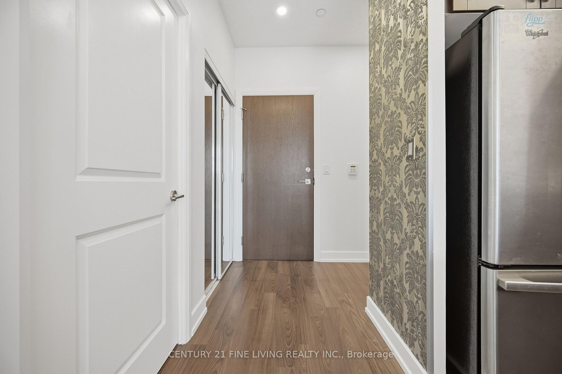 Photo 5 of Unit 207, 6 Eva Road, Etobicoke, Etobicoke West Mall — HOMEH