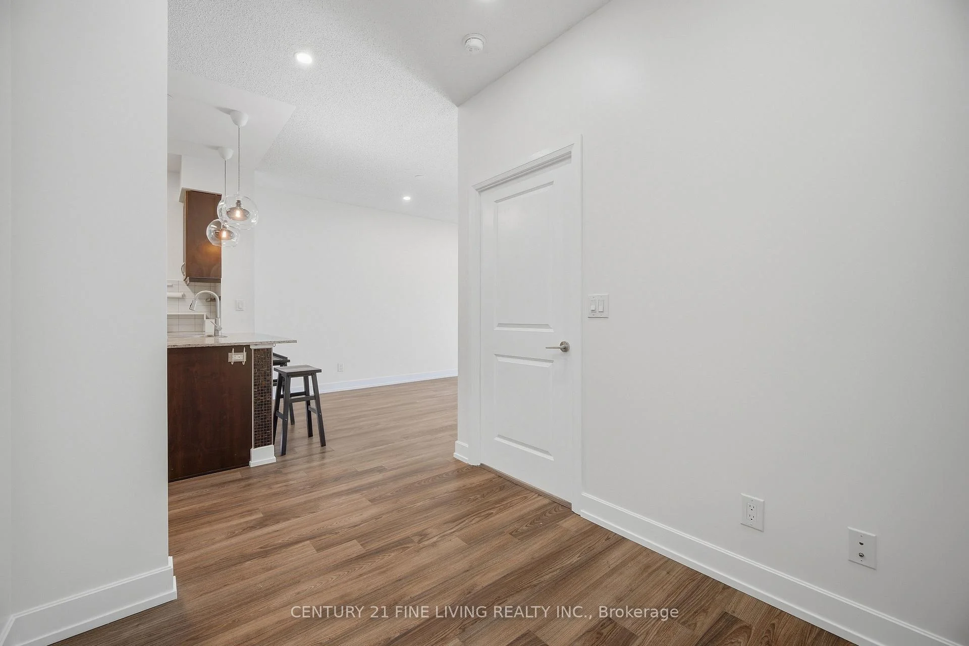 Photo 26 of Unit 207, 6 Eva Road, Etobicoke, Etobicoke West Mall — HOMEH