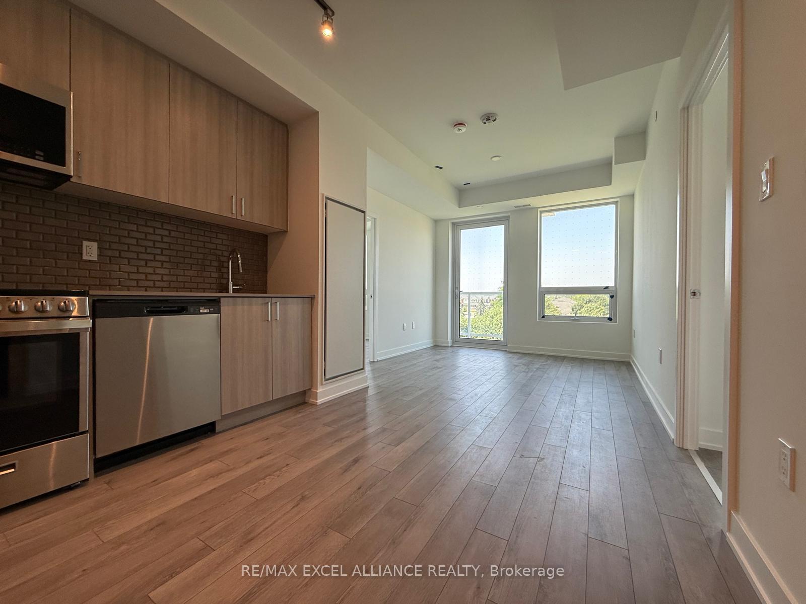 Photo 6 of Unit 330, 1005 Dundas Street E, Oakville, Joshua Meadows — HOMEH