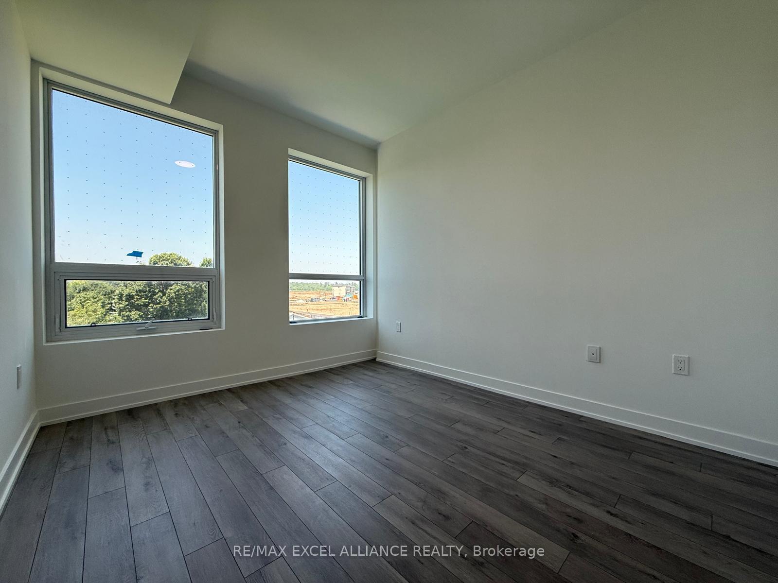 Photo 11 of Unit 330, 1005 Dundas Street E, Oakville, Joshua Meadows — HOMEH