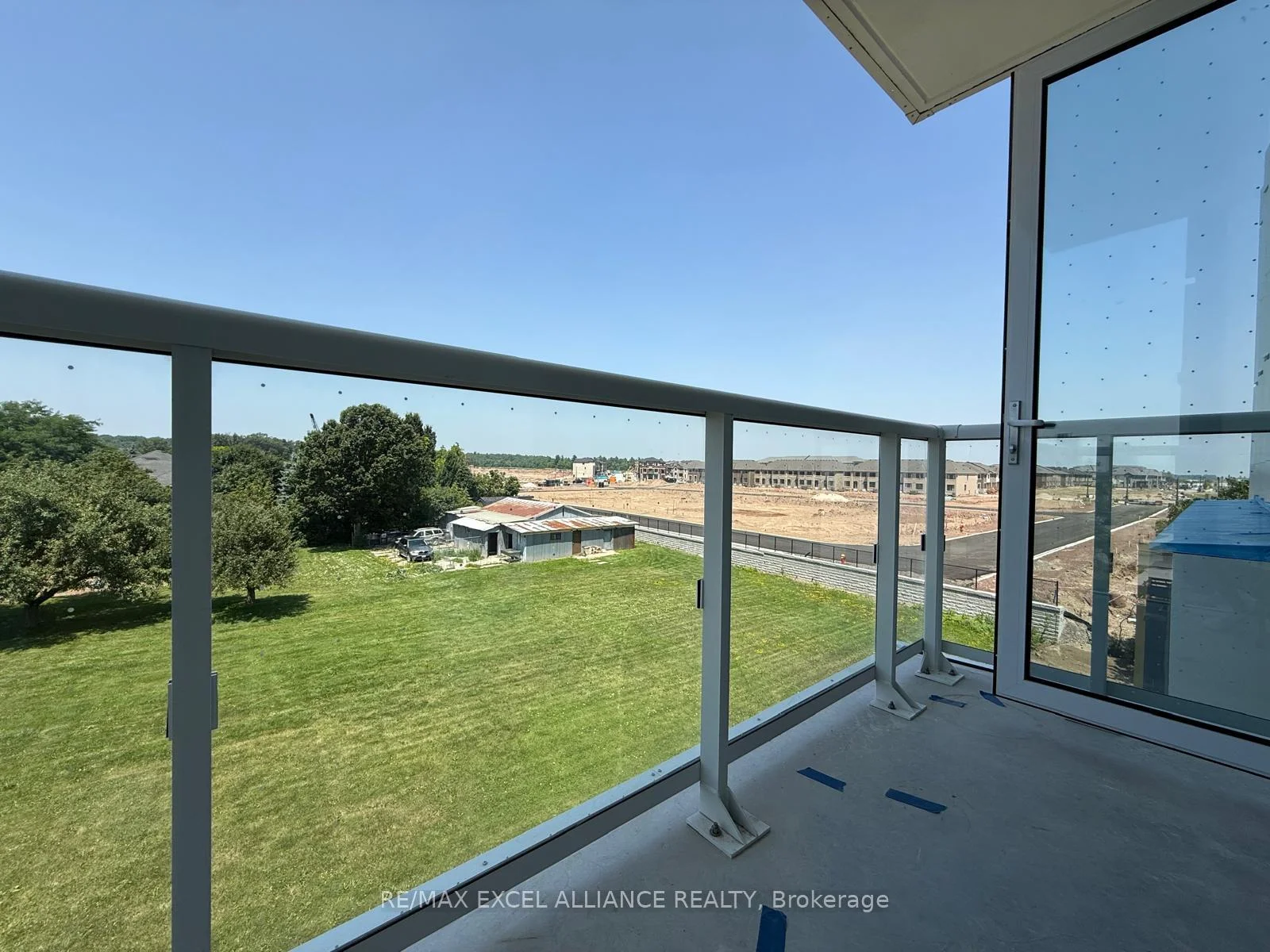 Photo 17 of Unit 330, 1005 Dundas Street E, Oakville, Joshua Meadows — HOMEH