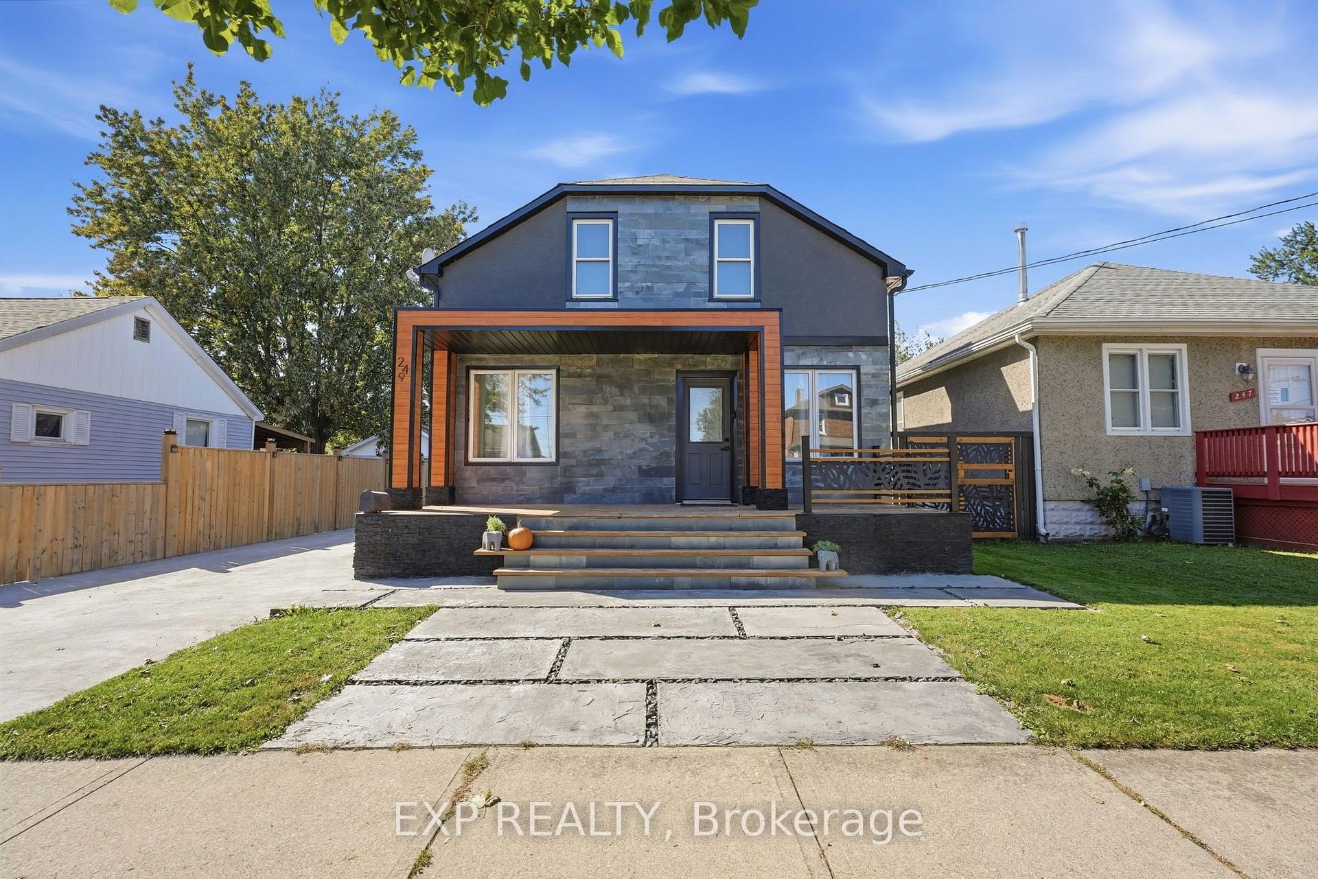 Photo 2 of 249 Wallace Avenue S, Welland, Lincoln/Crowland — HOMEH