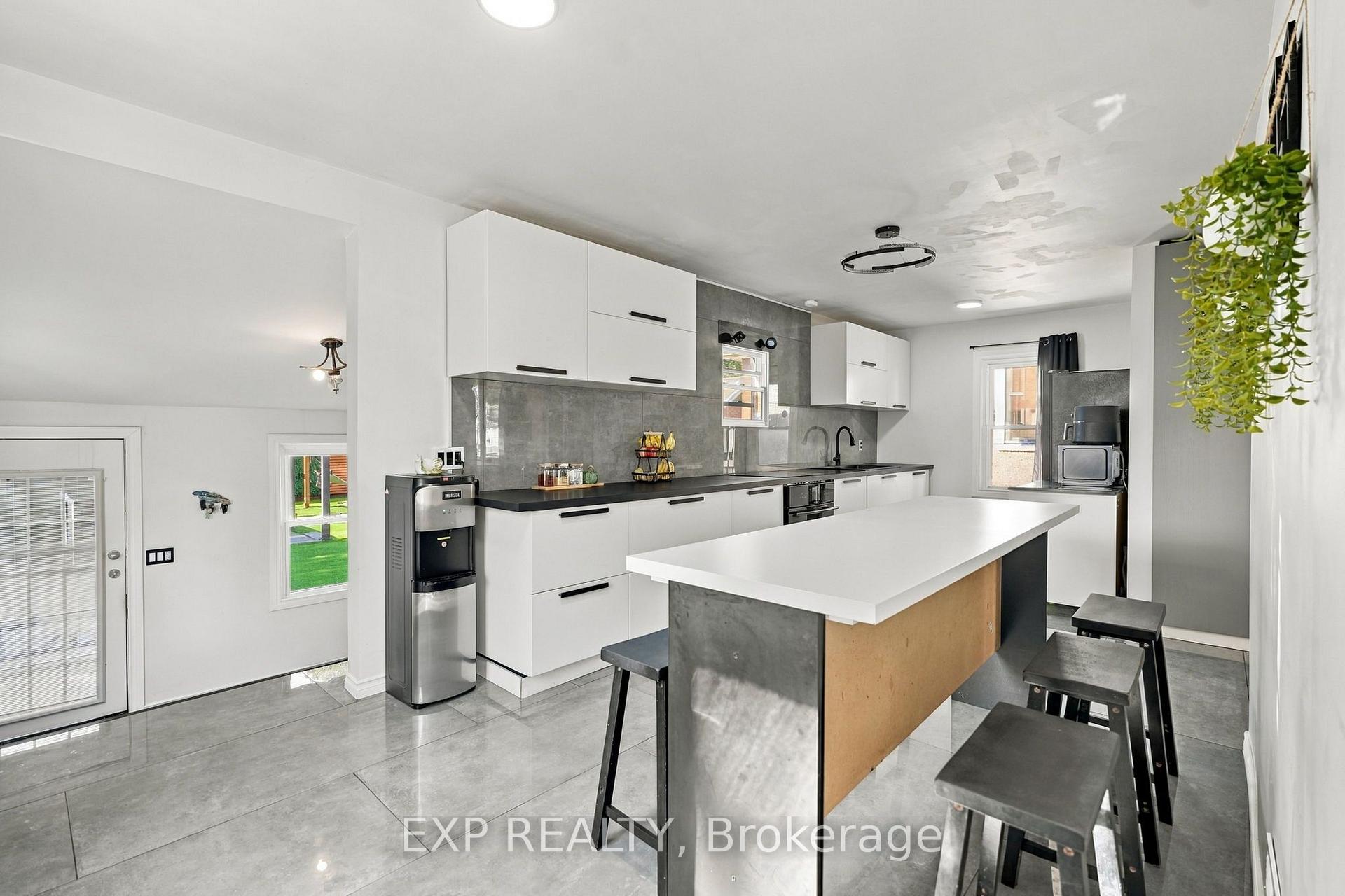 Photo 12 of 249 Wallace Avenue S, Welland, Lincoln/Crowland — HOMEH