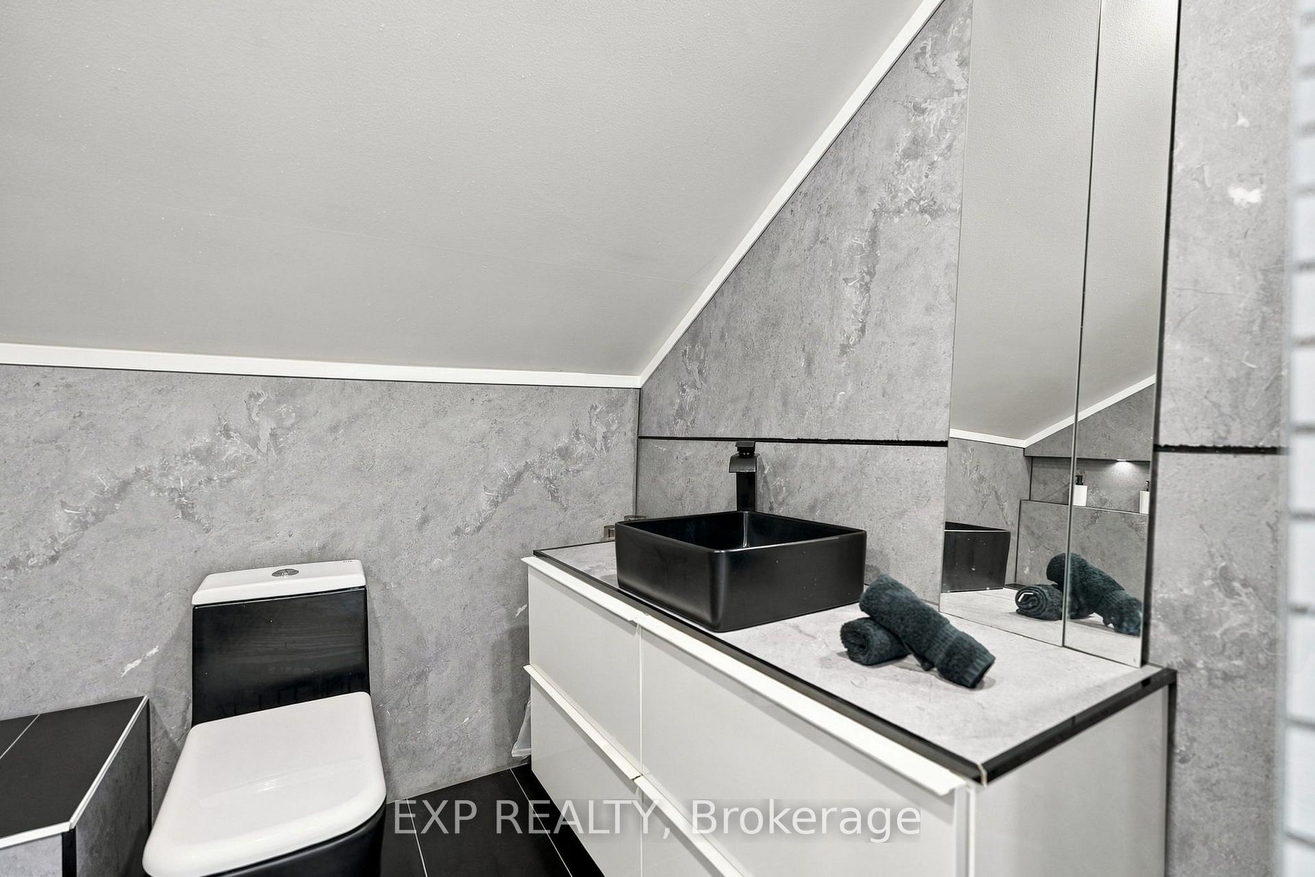 Photo 23 of 249 Wallace Avenue S, Welland, Lincoln/Crowland — HOMEH