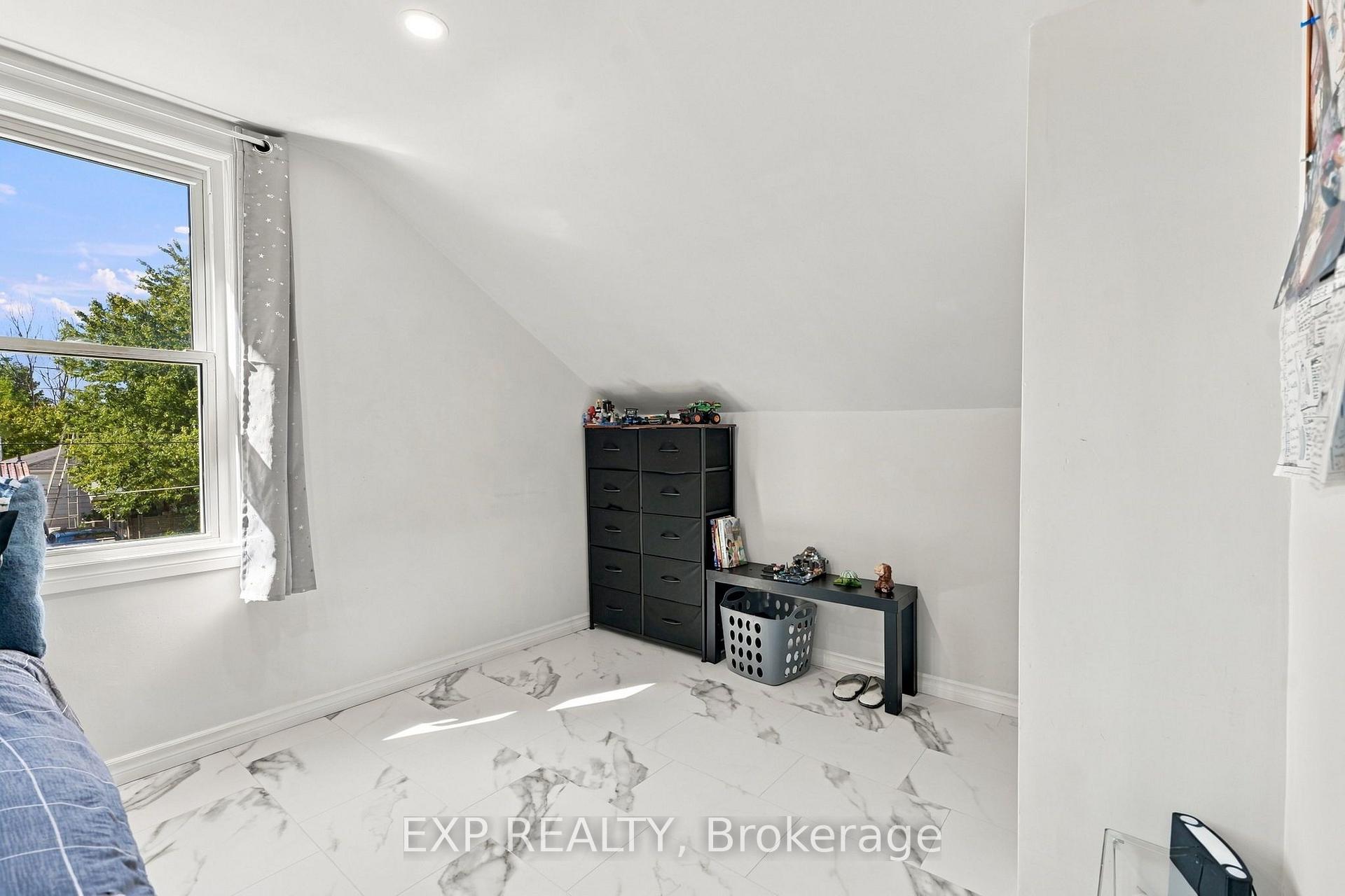 Photo 27 of 249 Wallace Avenue S, Welland, Lincoln/Crowland — HOMEH