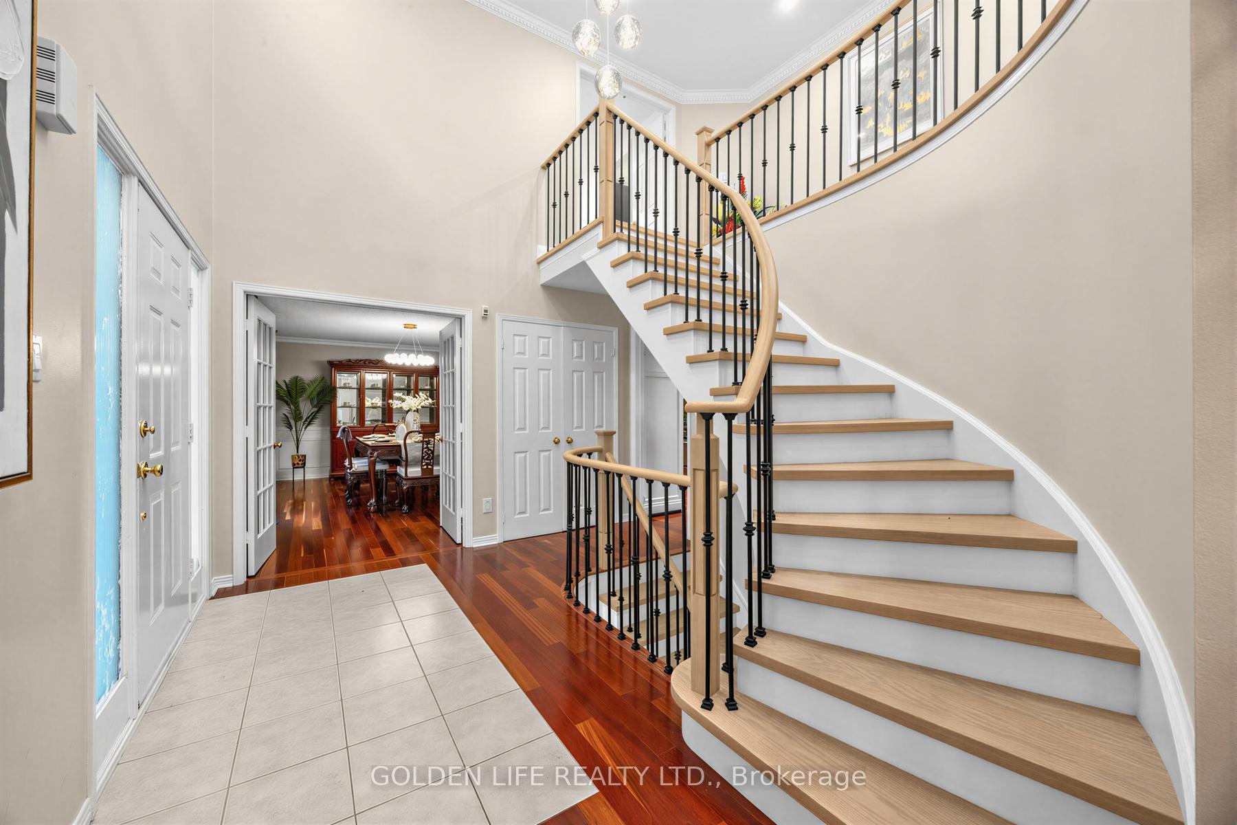 Photo 2 of 62 Longwater Chase, Markham, Unionville — HOMEH